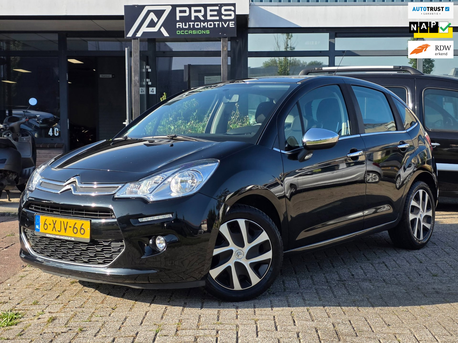 Citroen C3 1.2 PureTech Collection |CLIMA|CRUISE|NAVI|TREKHAAK 2014 - voorkant