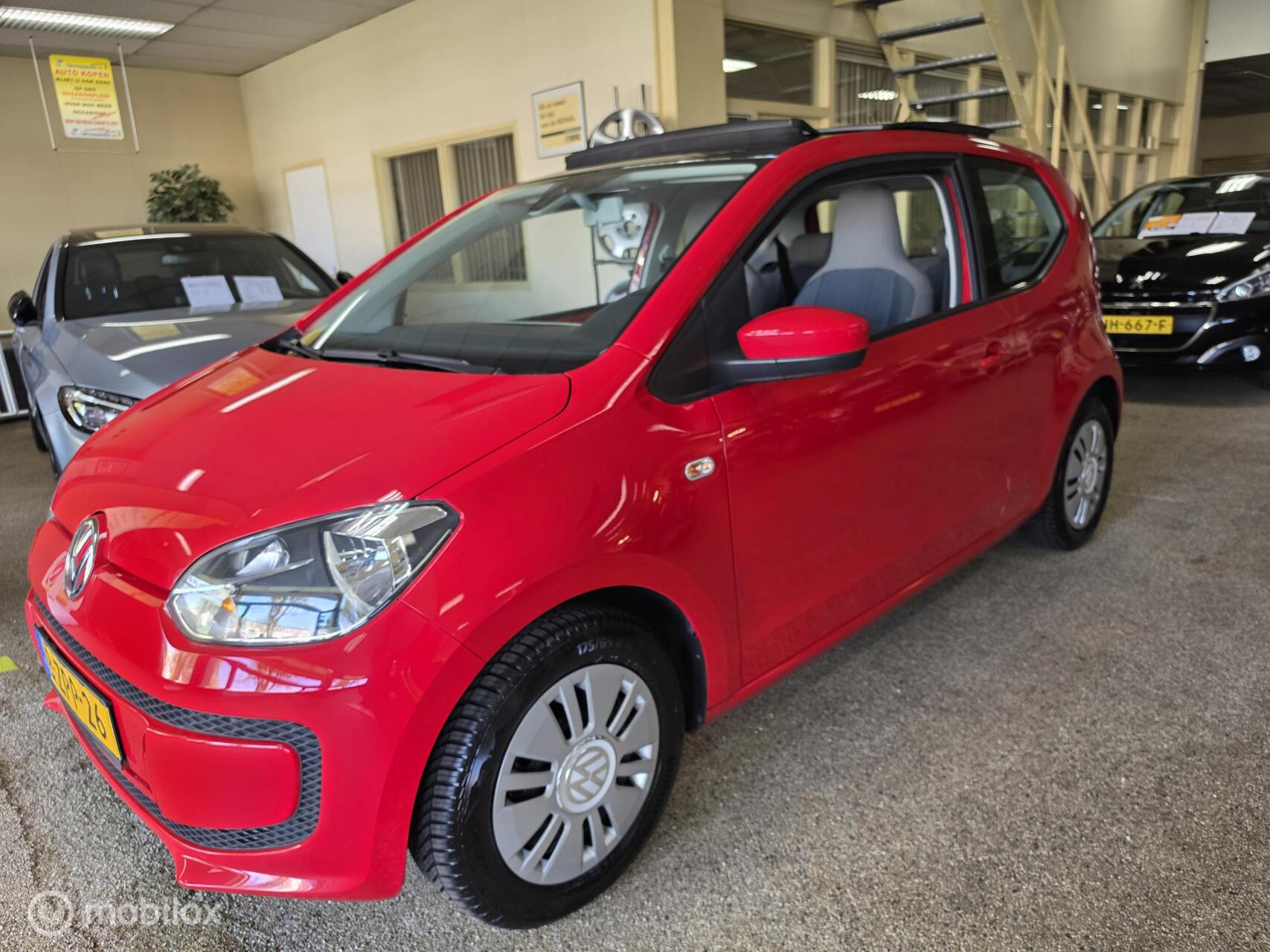 Volkswagen Up 1.0 move up! BlueMotion Automaat 2015 - voorkant