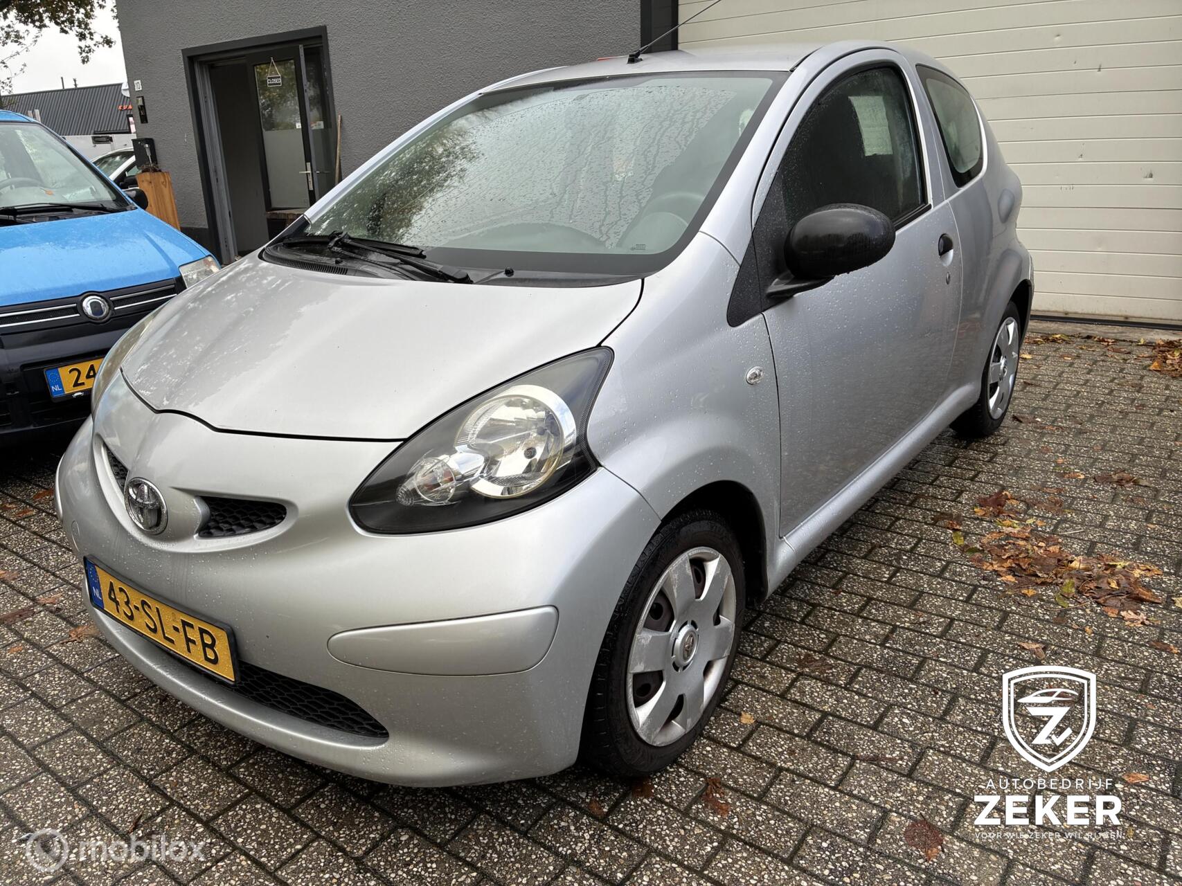 Toyota Aygo 1.0-12V / NIEUWE APK / NAP / INRUIL MOGELIJK / 2006 - voorkant