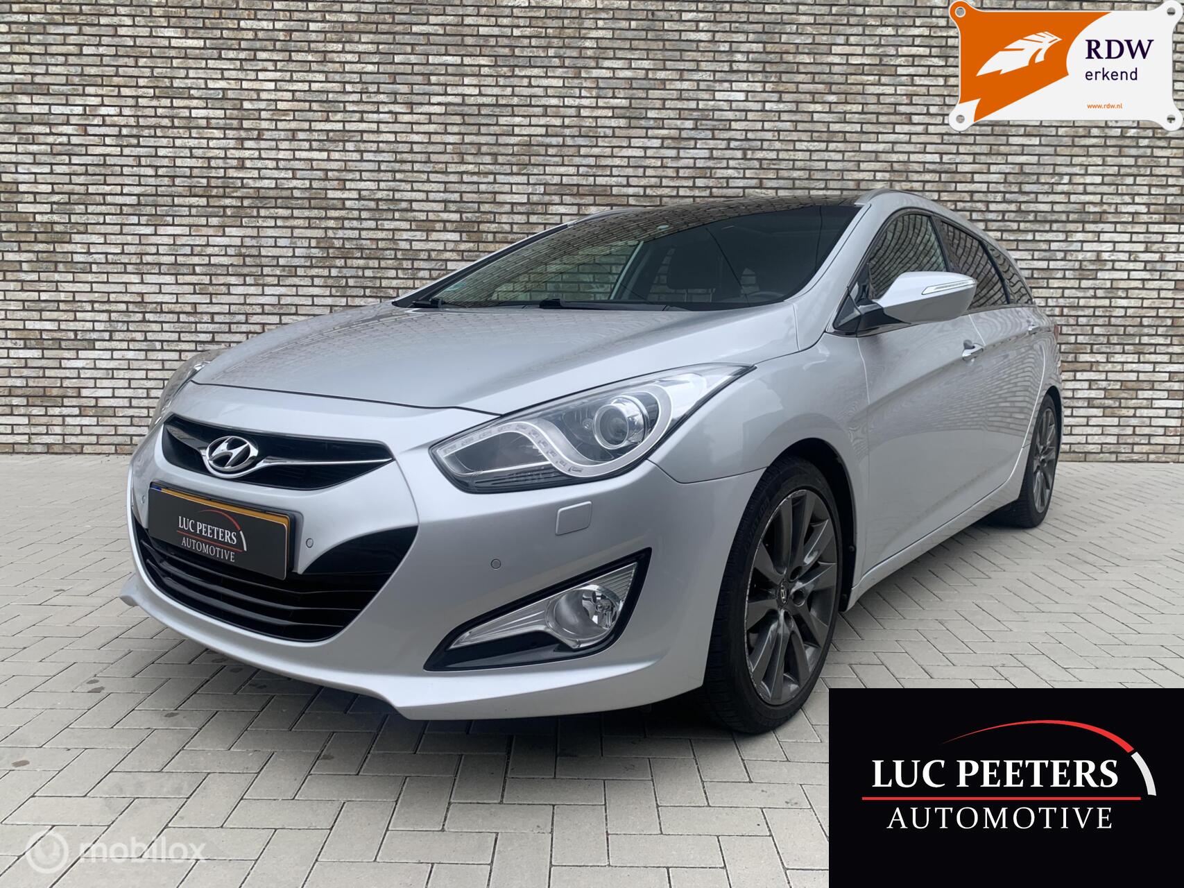 Hyundai I40 2.0 GDI i-Catcher/NAP/LEDER/PANO/TREKH/APK-4-27! 2011 - voorkant