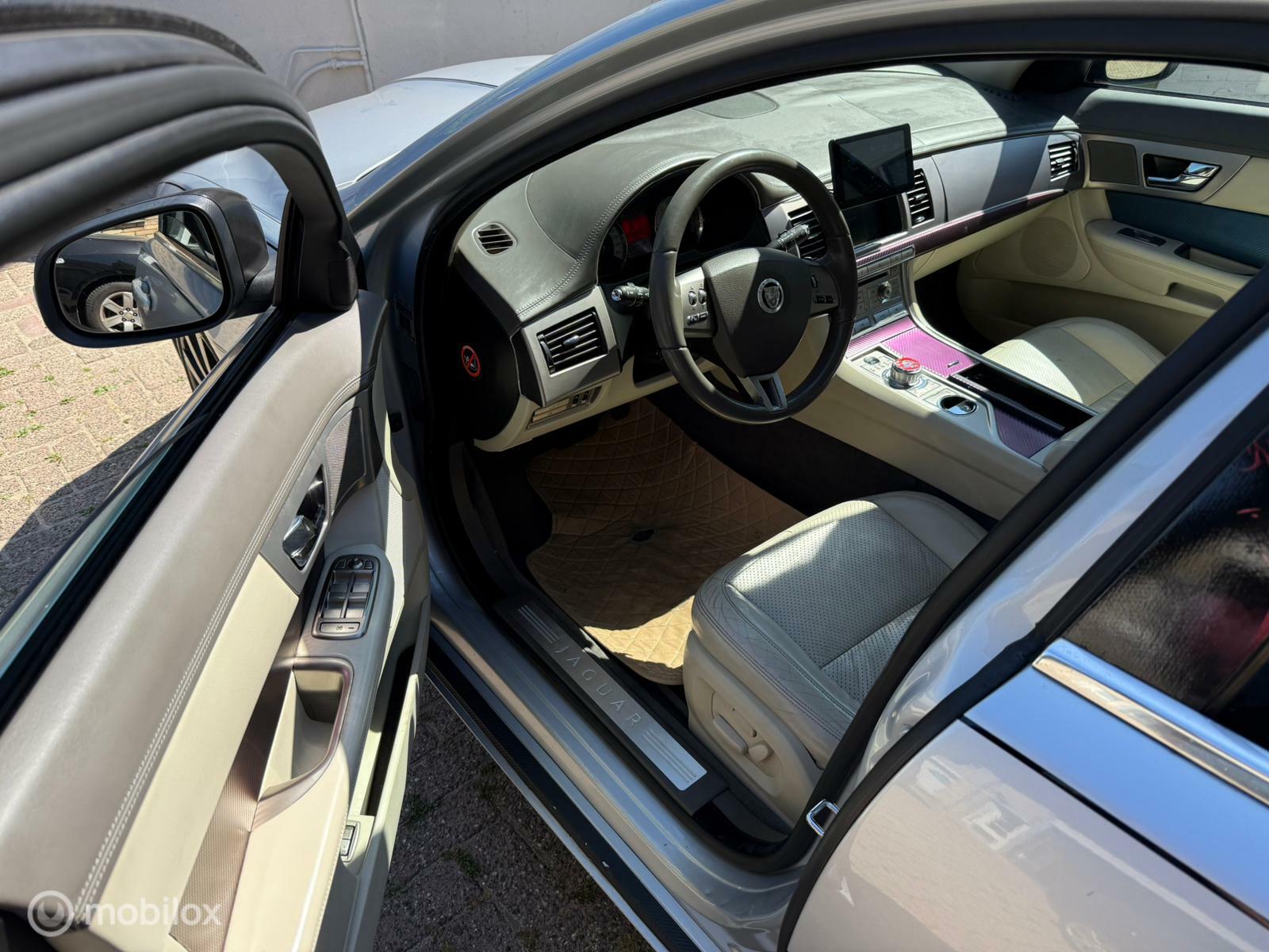 Foto van Jaguar XF