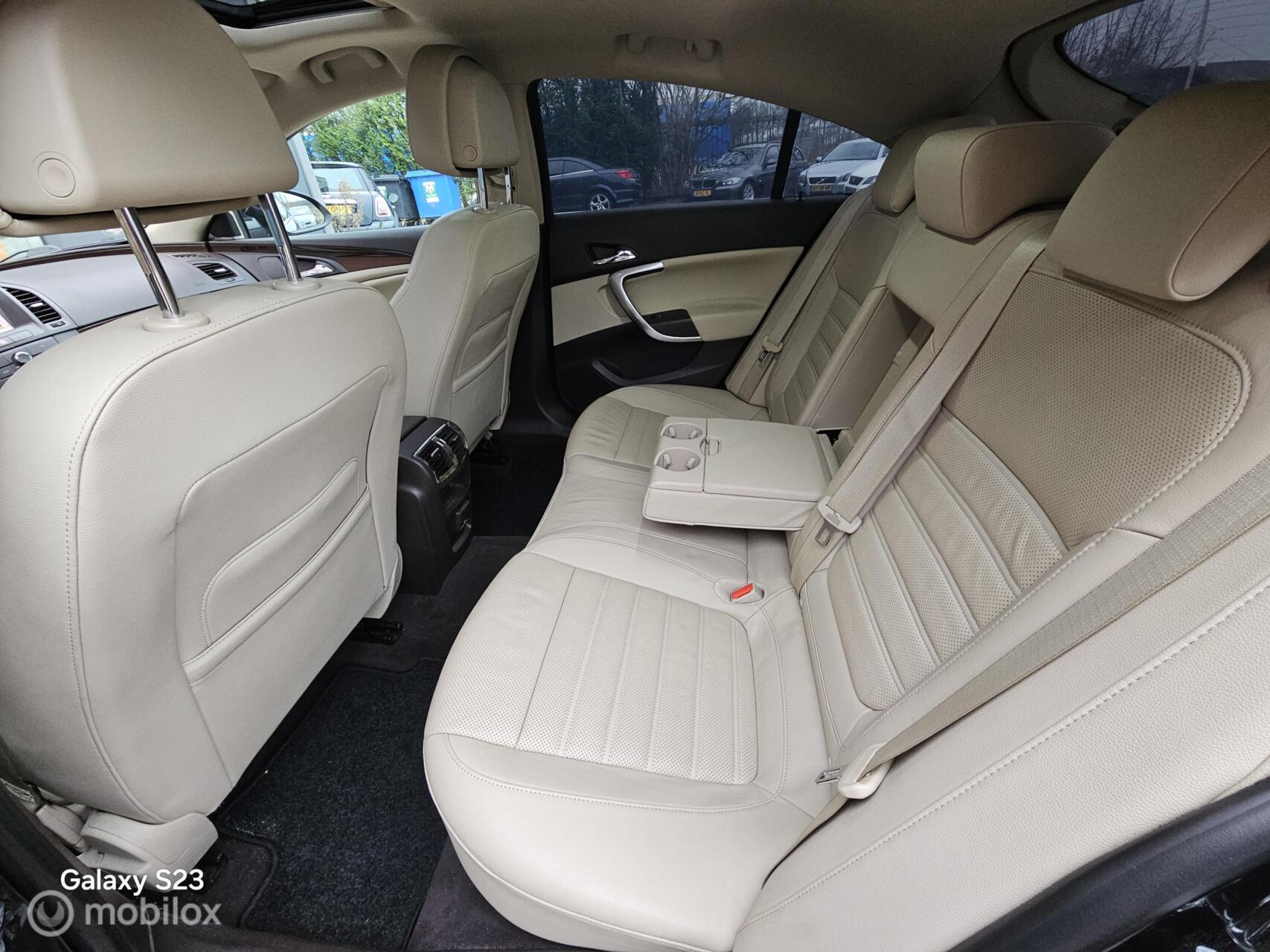 Foto van Opel Insignia Limousine HB