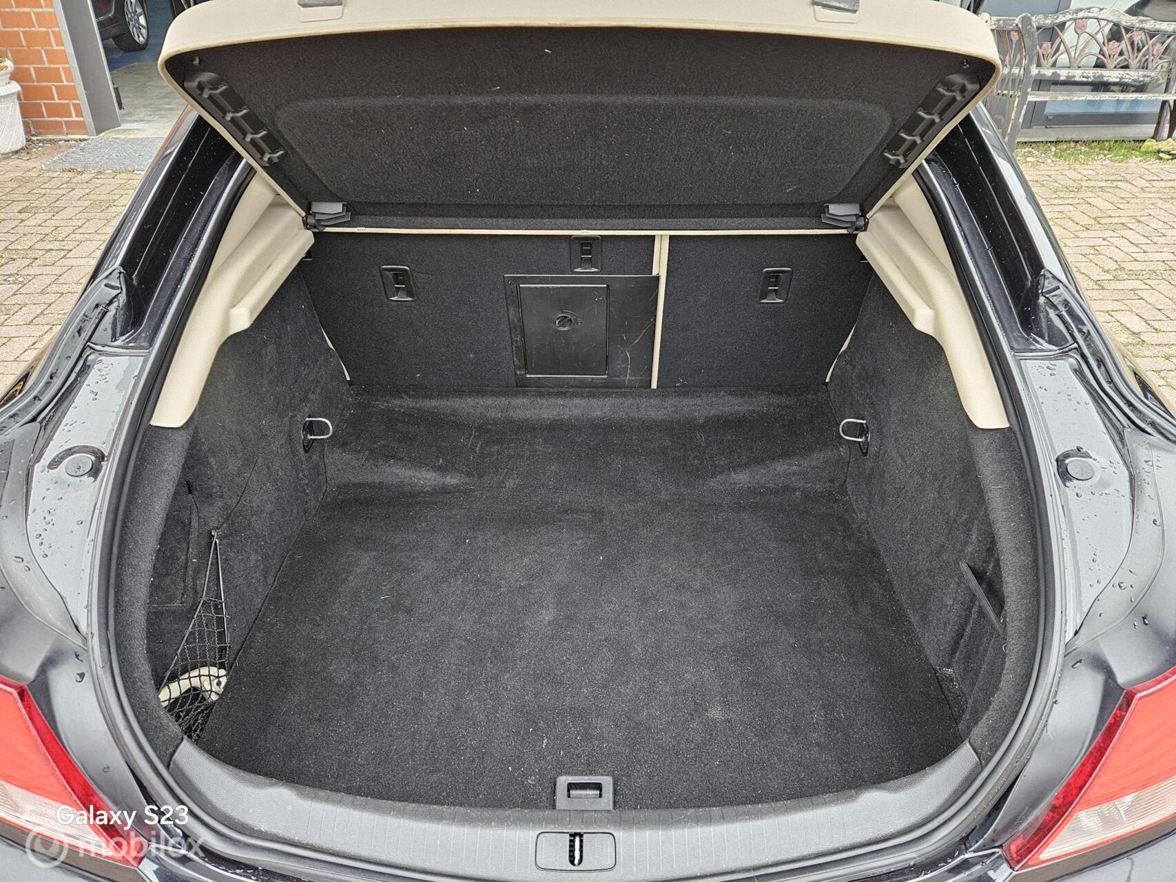 Foto van Opel Insignia Limousine HB