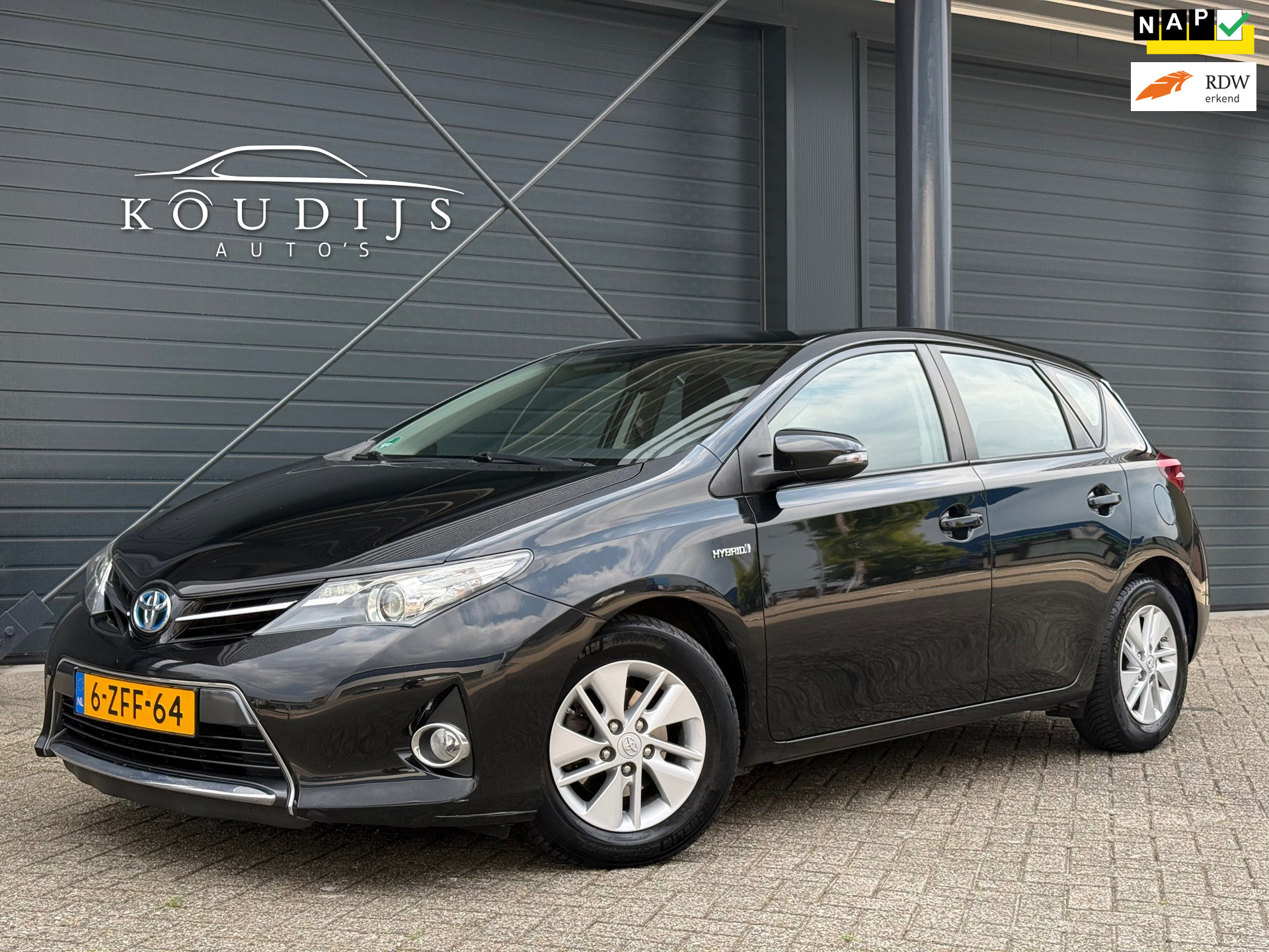 Toyota Toyota Auris 1.8 Hybrid Aspiration, Camera, All season, Volledig onderhouden 2014 - voorkant