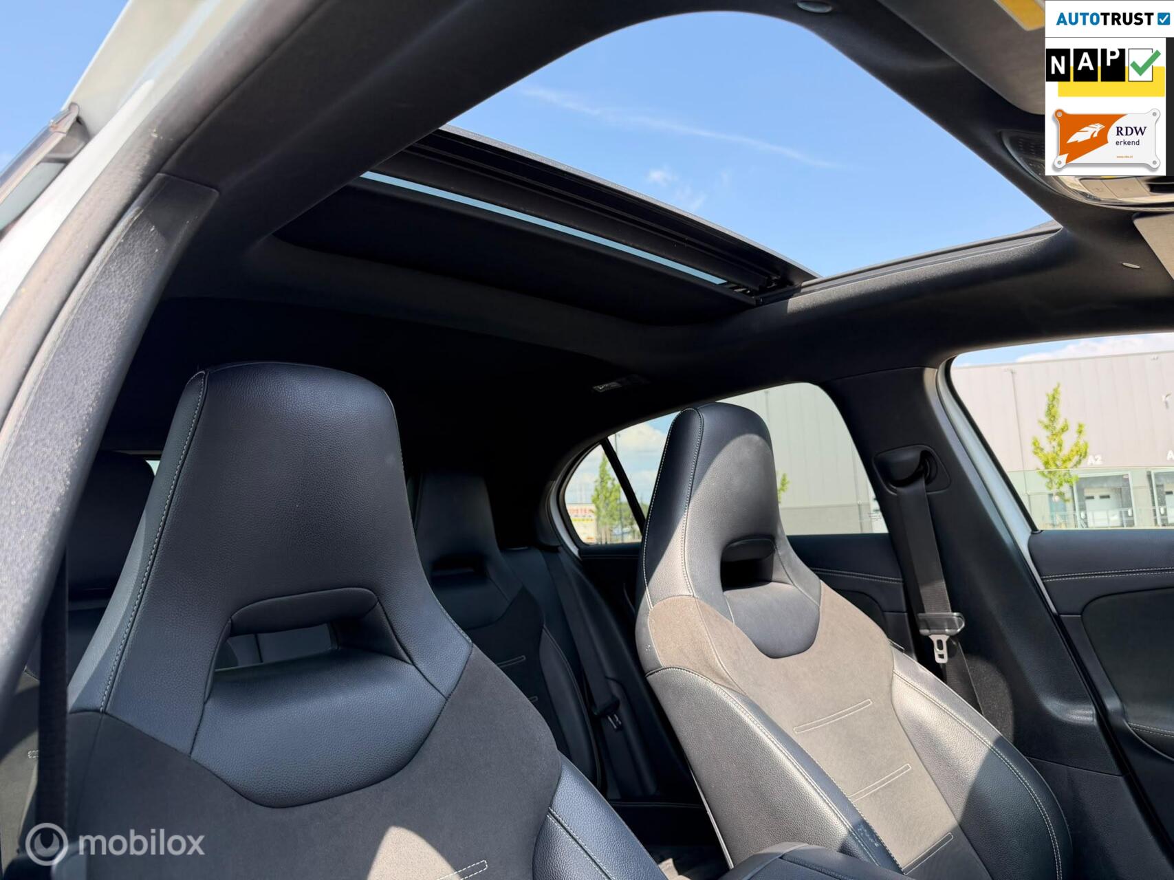 Foto van Mercedes-Benz A 250 E