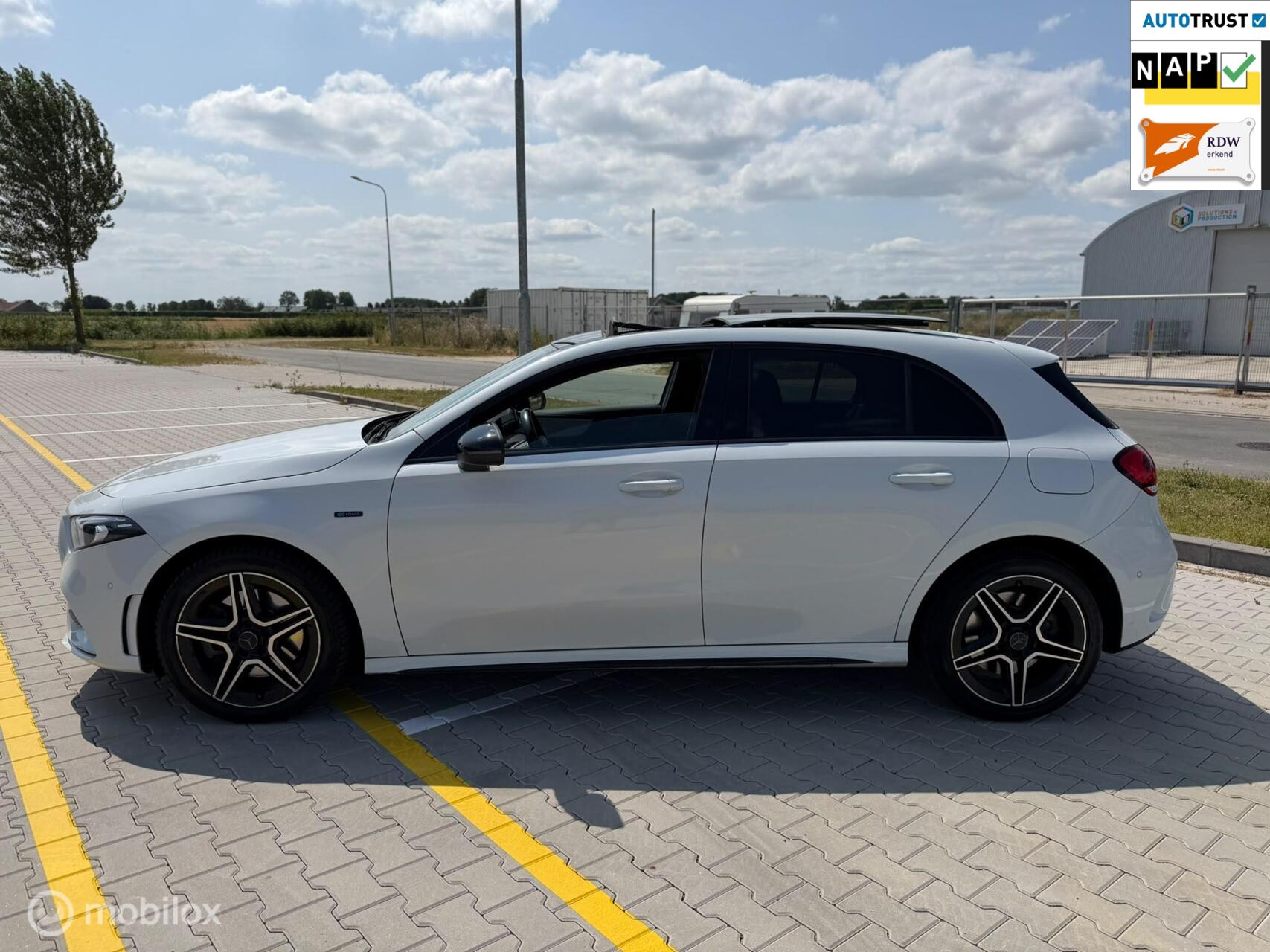 Foto van Mercedes-Benz A 250 E
