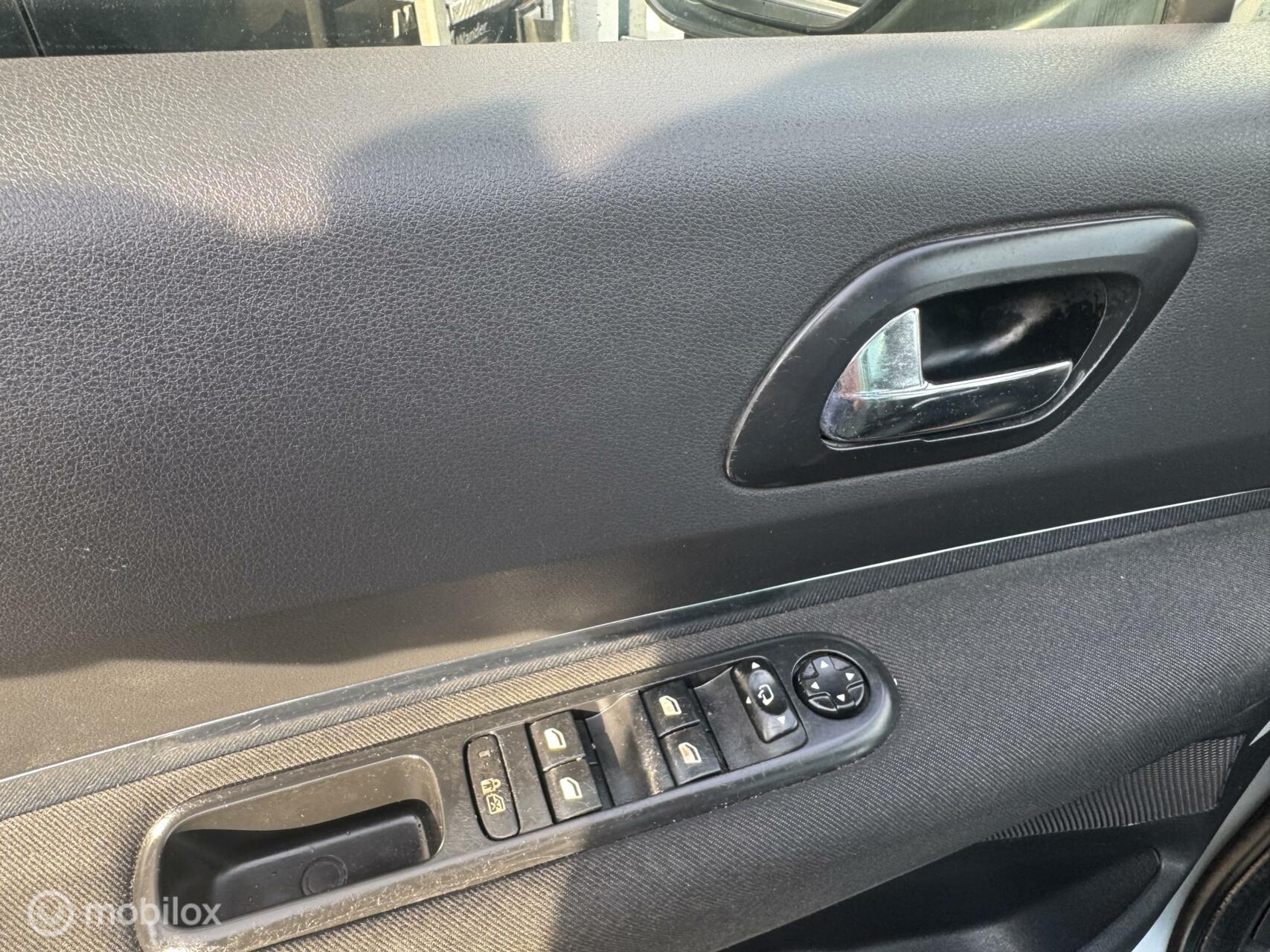 Foto van Peugeot 5008