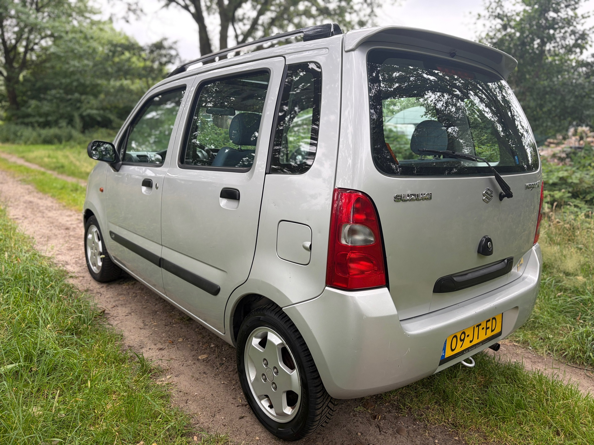 Foto van Suzuki Wagon R