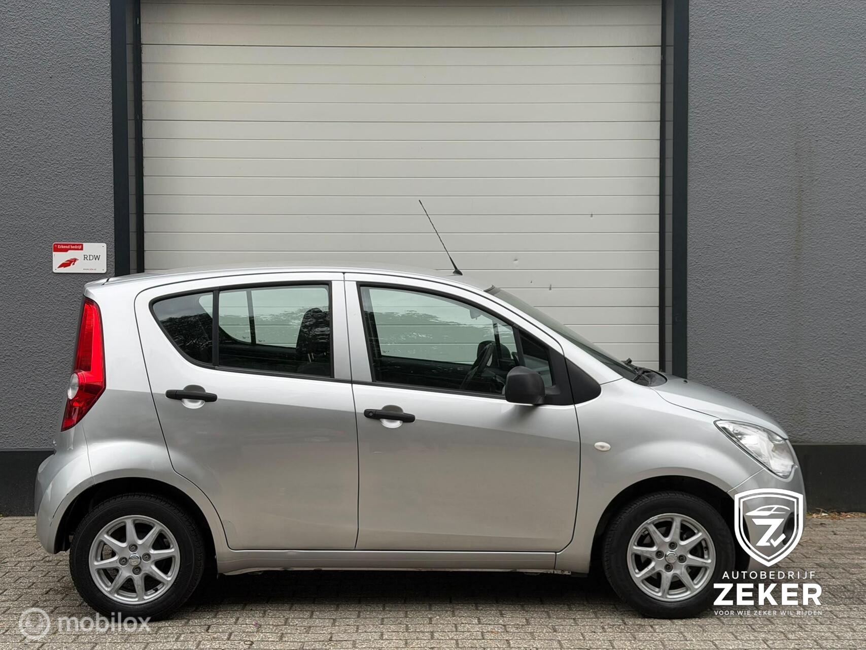 Foto van Opel Agila