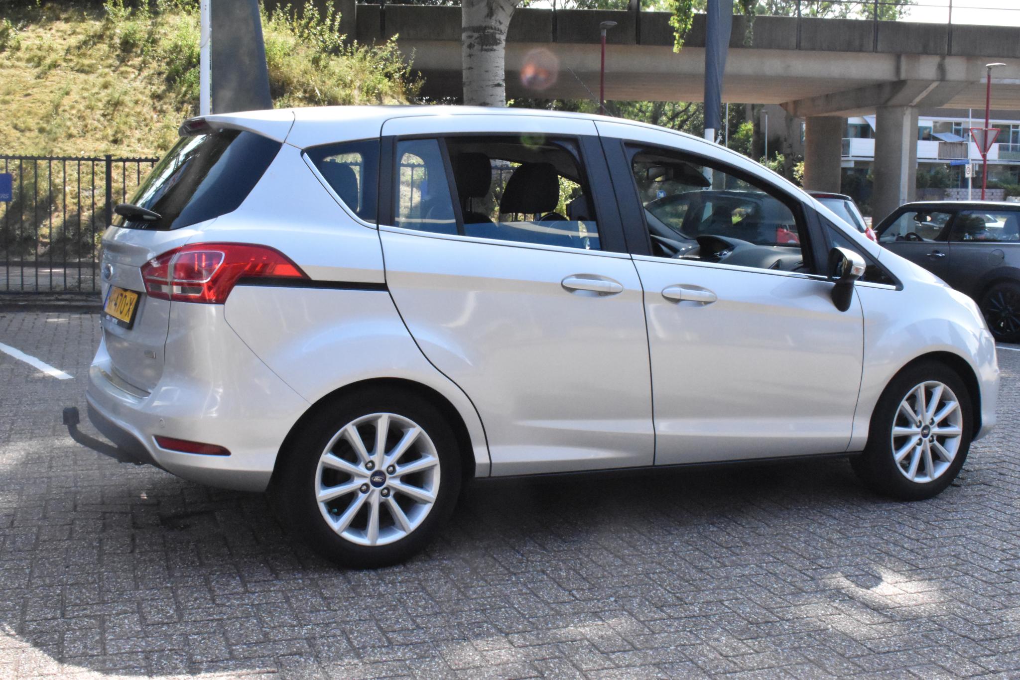 Foto van Ford B-max
