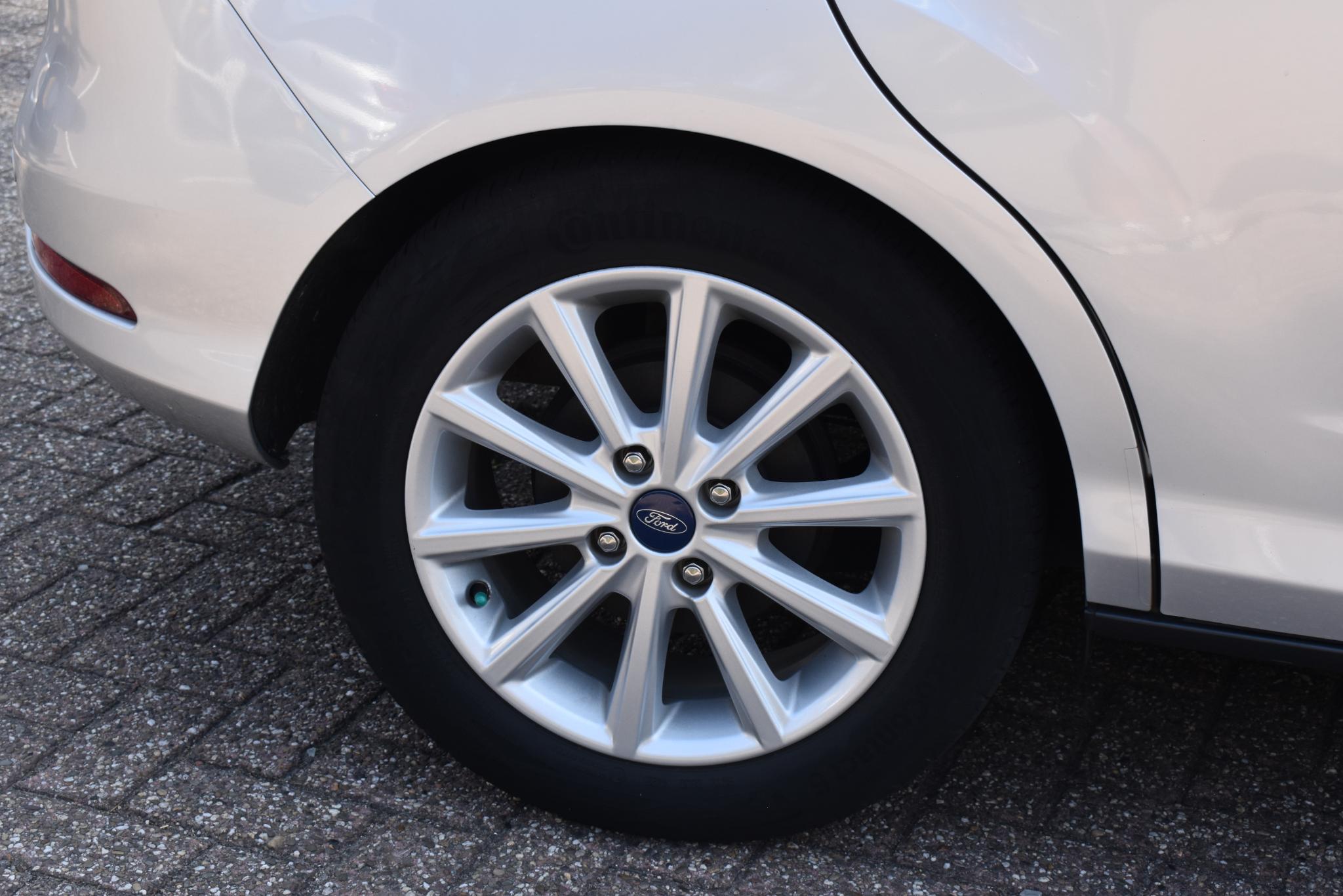 Foto van Ford B-max