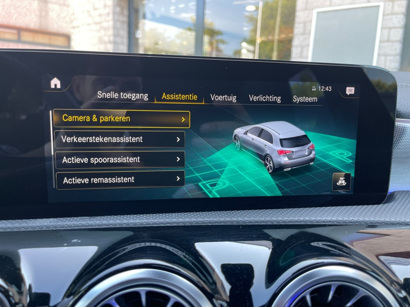 Foto van Mercedes-Benz A 250 E
