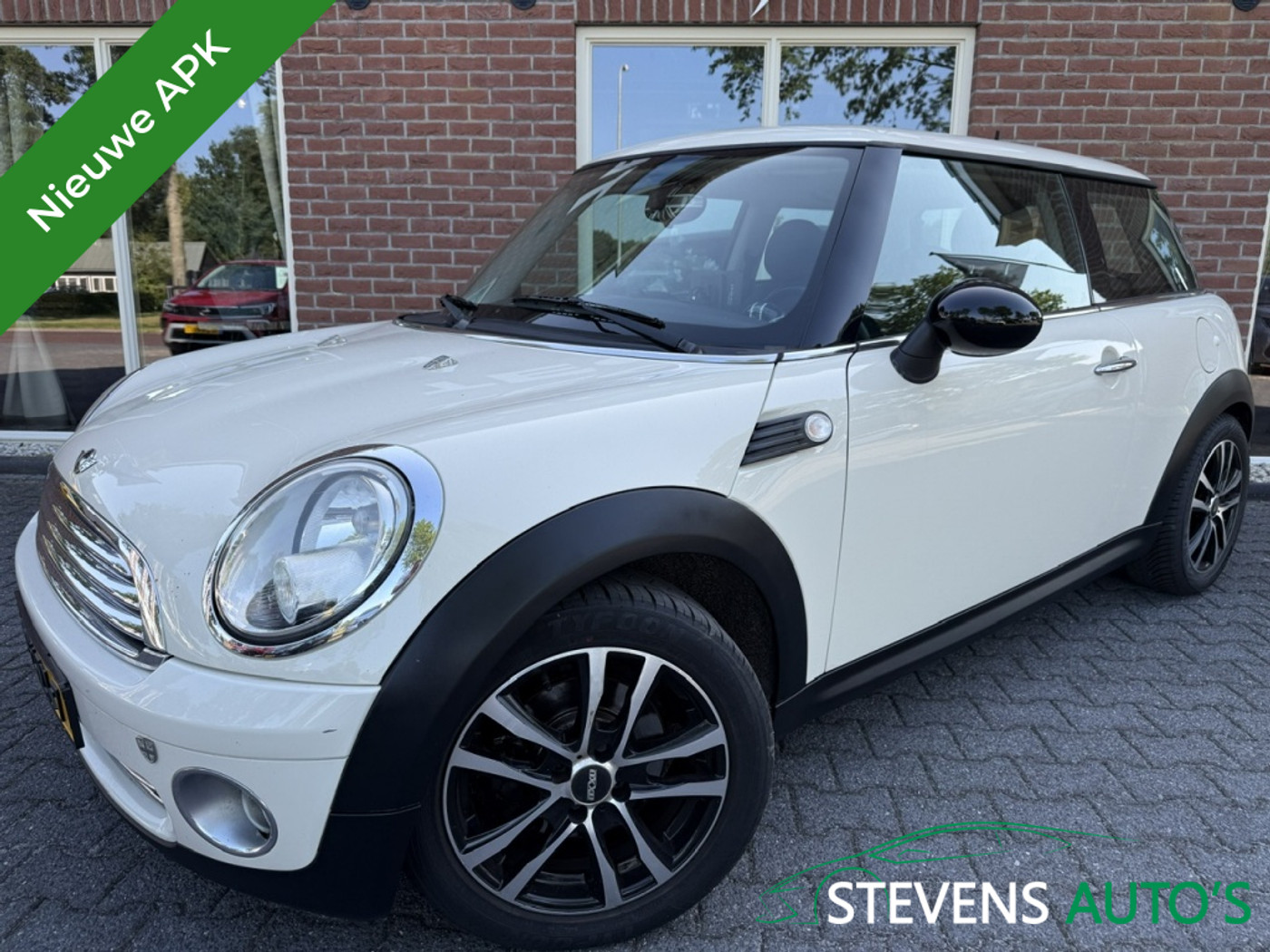 Mini One 1.4 One Pepper NIEUWE APK / KOUDE AIRCO / RIJDT GOED / RIJKLAAR 2009 - voorkant