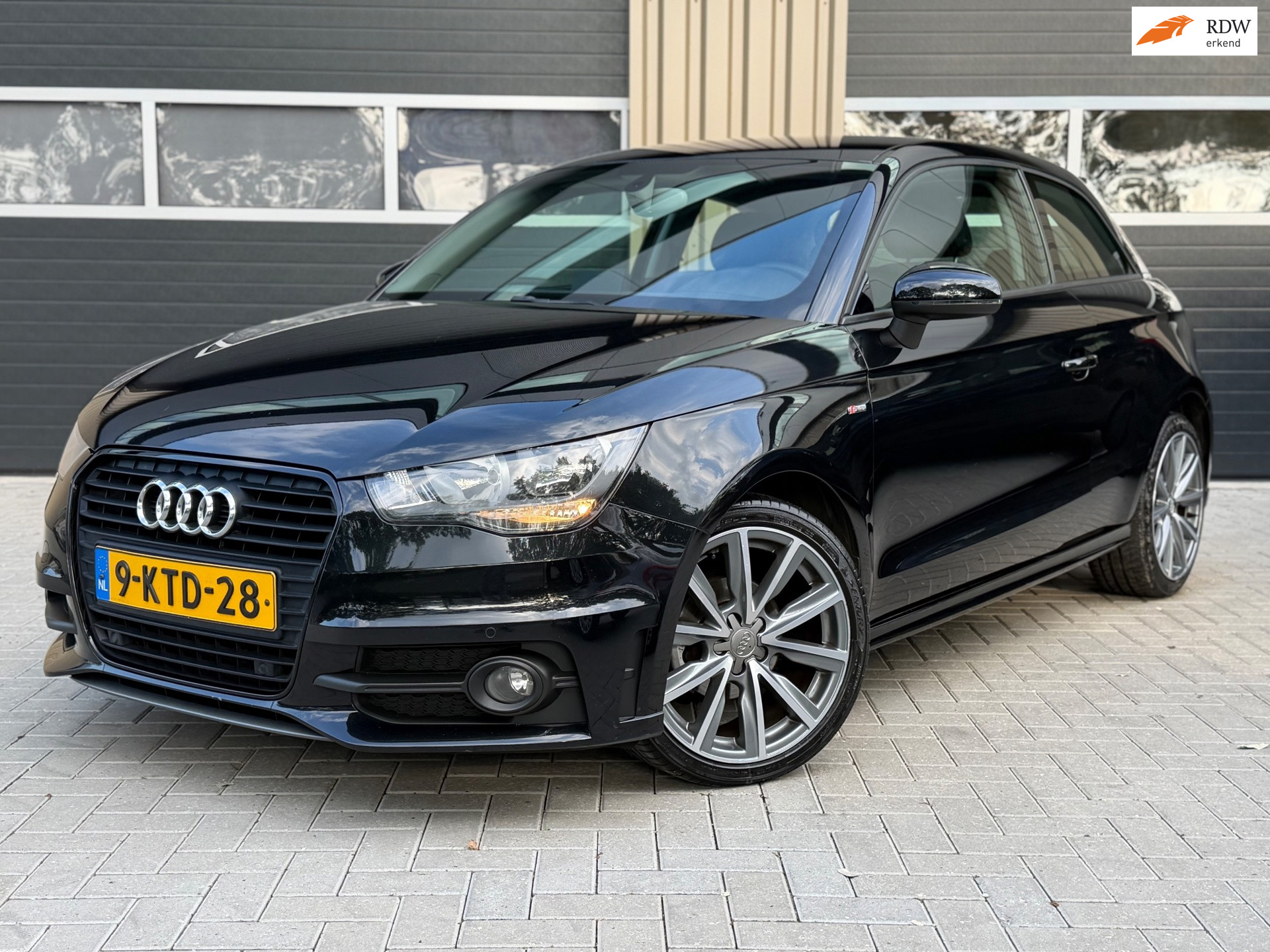 Audi A1 1.2 TFSI Admired | S line 2013 - voorkant