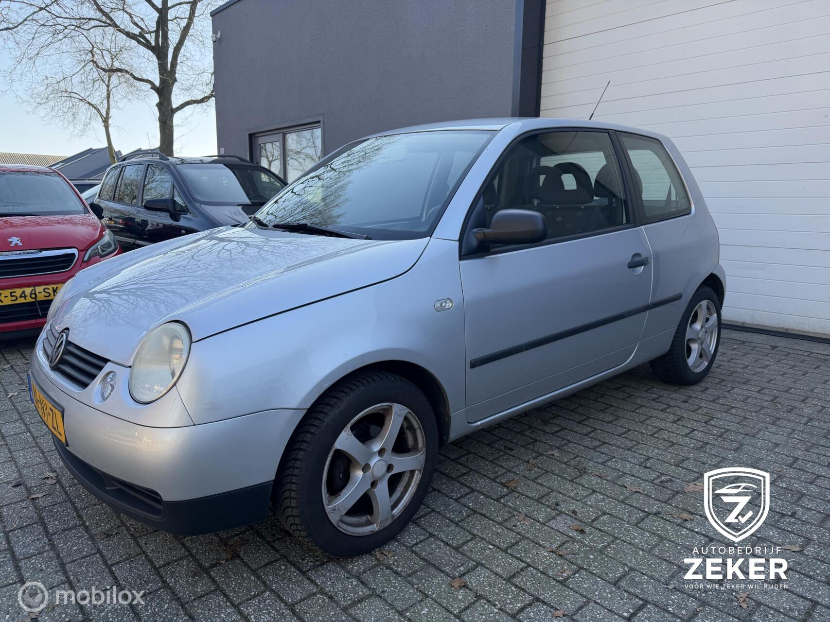 Volkswagen Lupo 1.4 / Dealer onderhouden / Nette staat / 2004 - voorkant