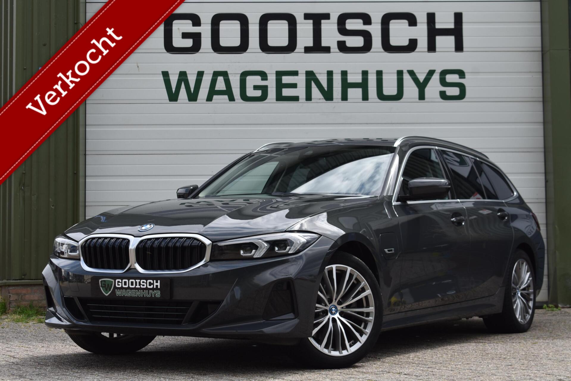 BMW 320e 320e | Head-up display | Stoelverwarming | Carplay | 2023 - voorkant