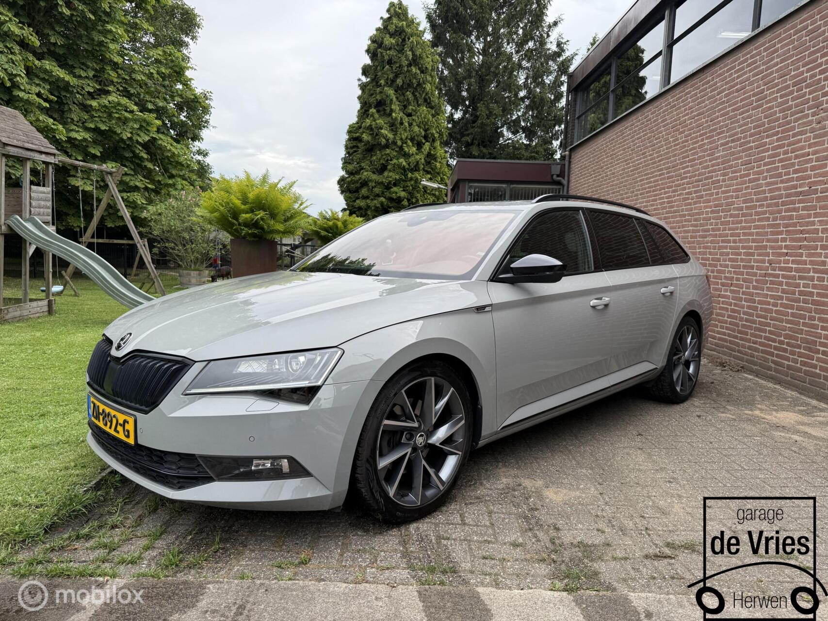 Skoda Superb 1.5 TSI ACT Sportline Business 2019 - voorkant