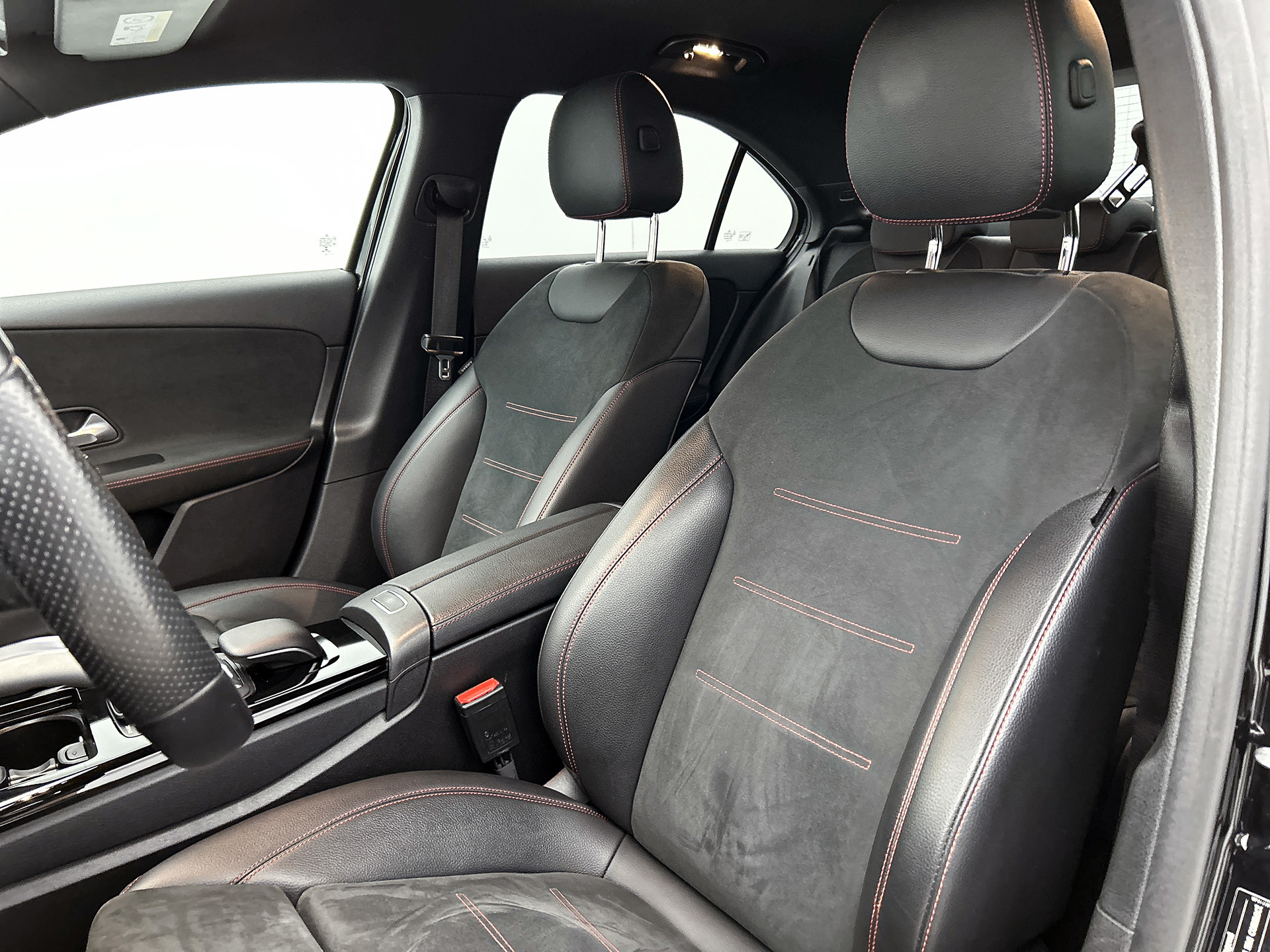 Foto van Mercedes-Benz A 200