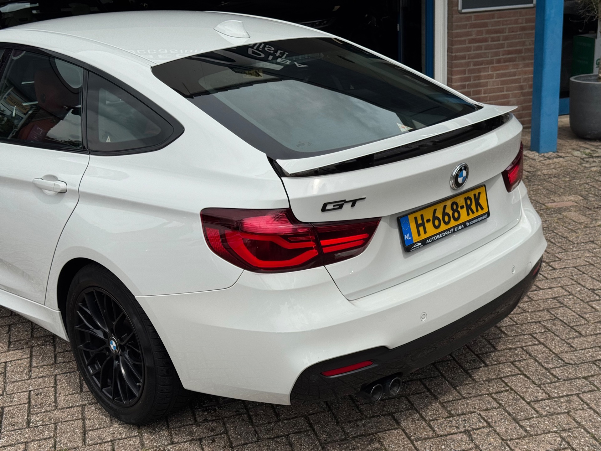 Foto van BMW 320i