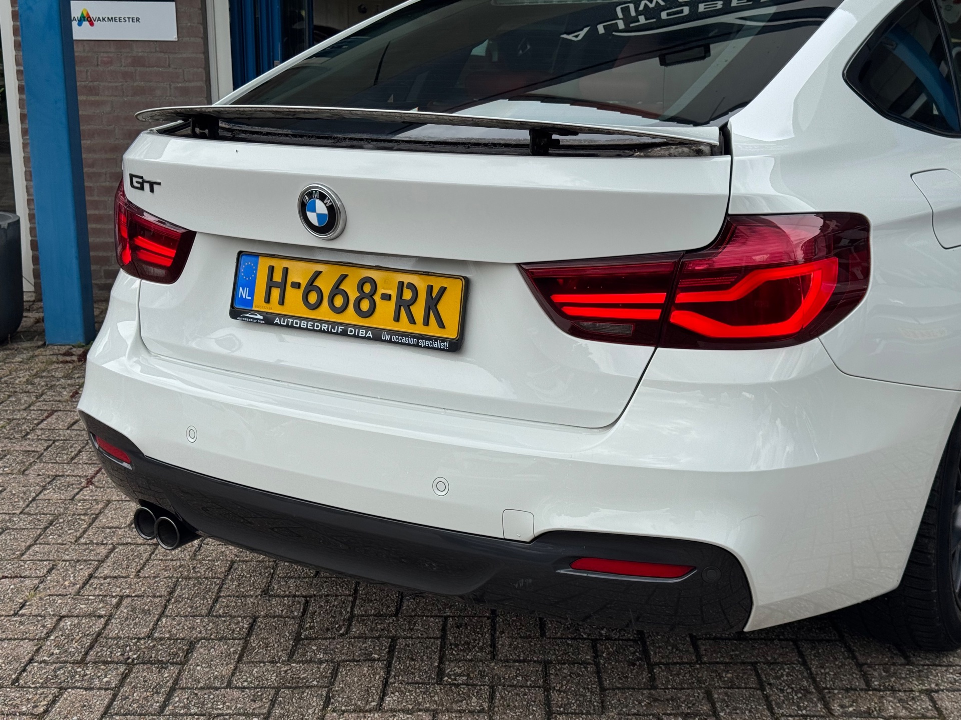 Foto van BMW 320i