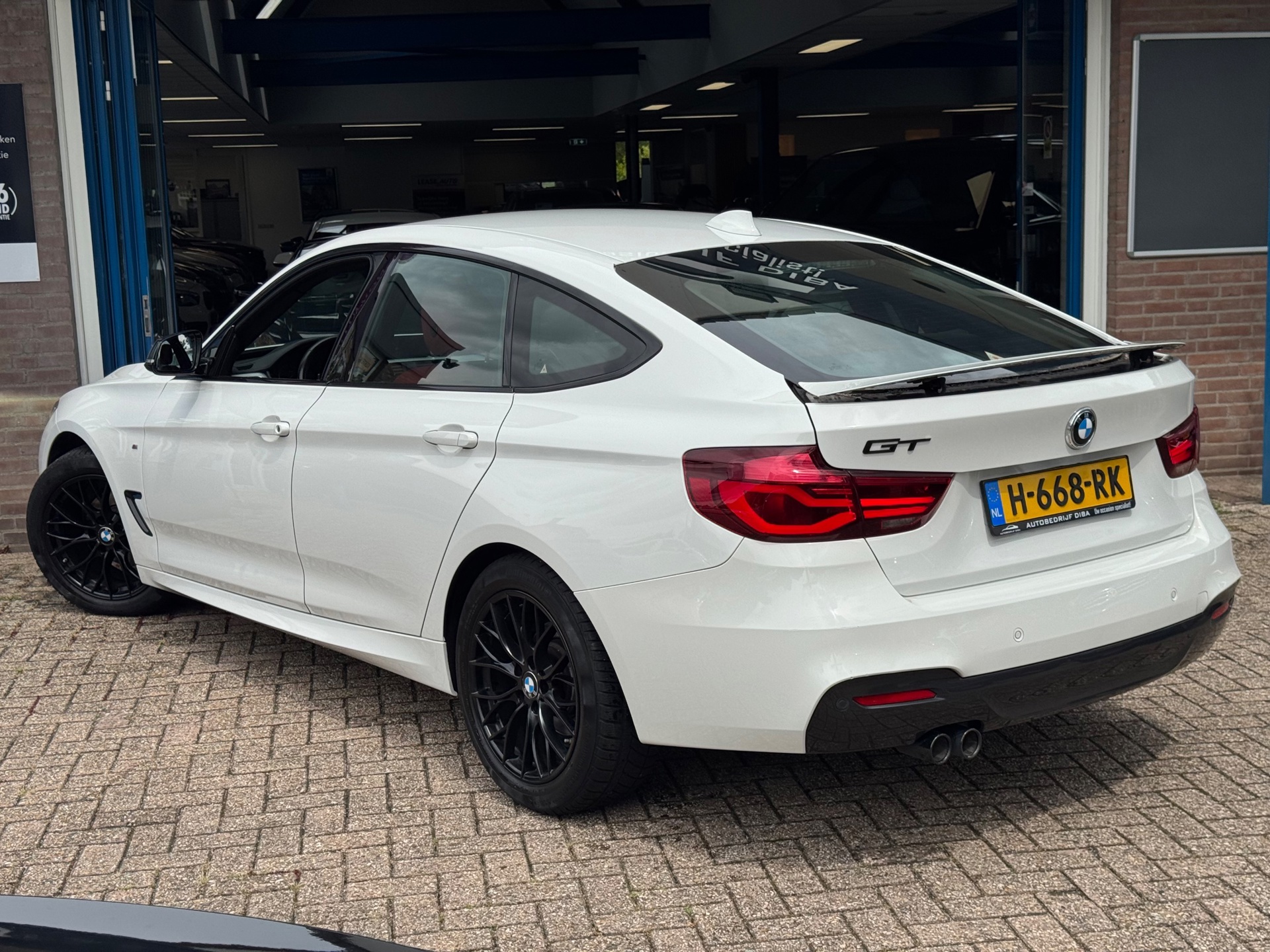 Foto van BMW 320i