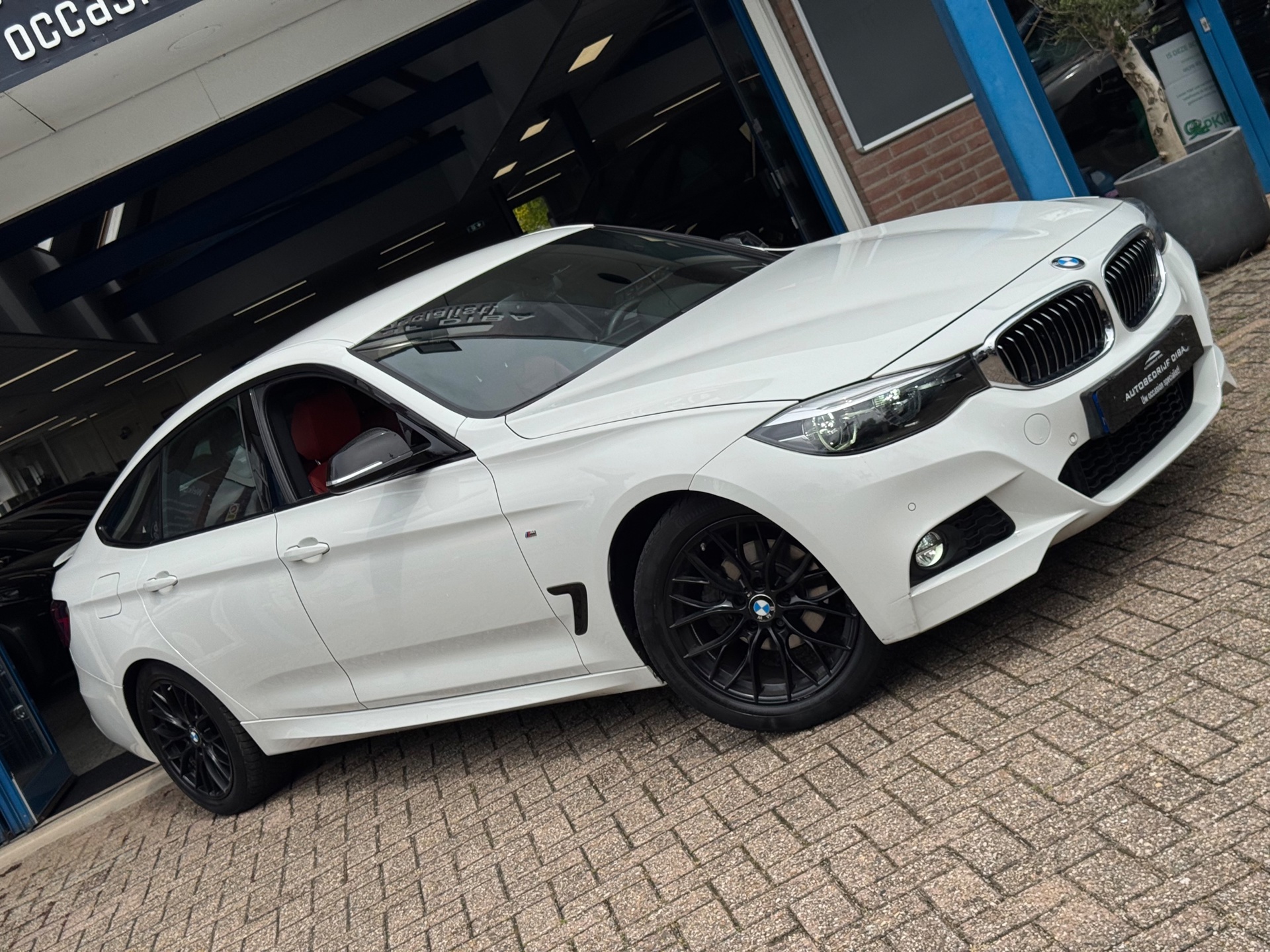 Foto van BMW 320i