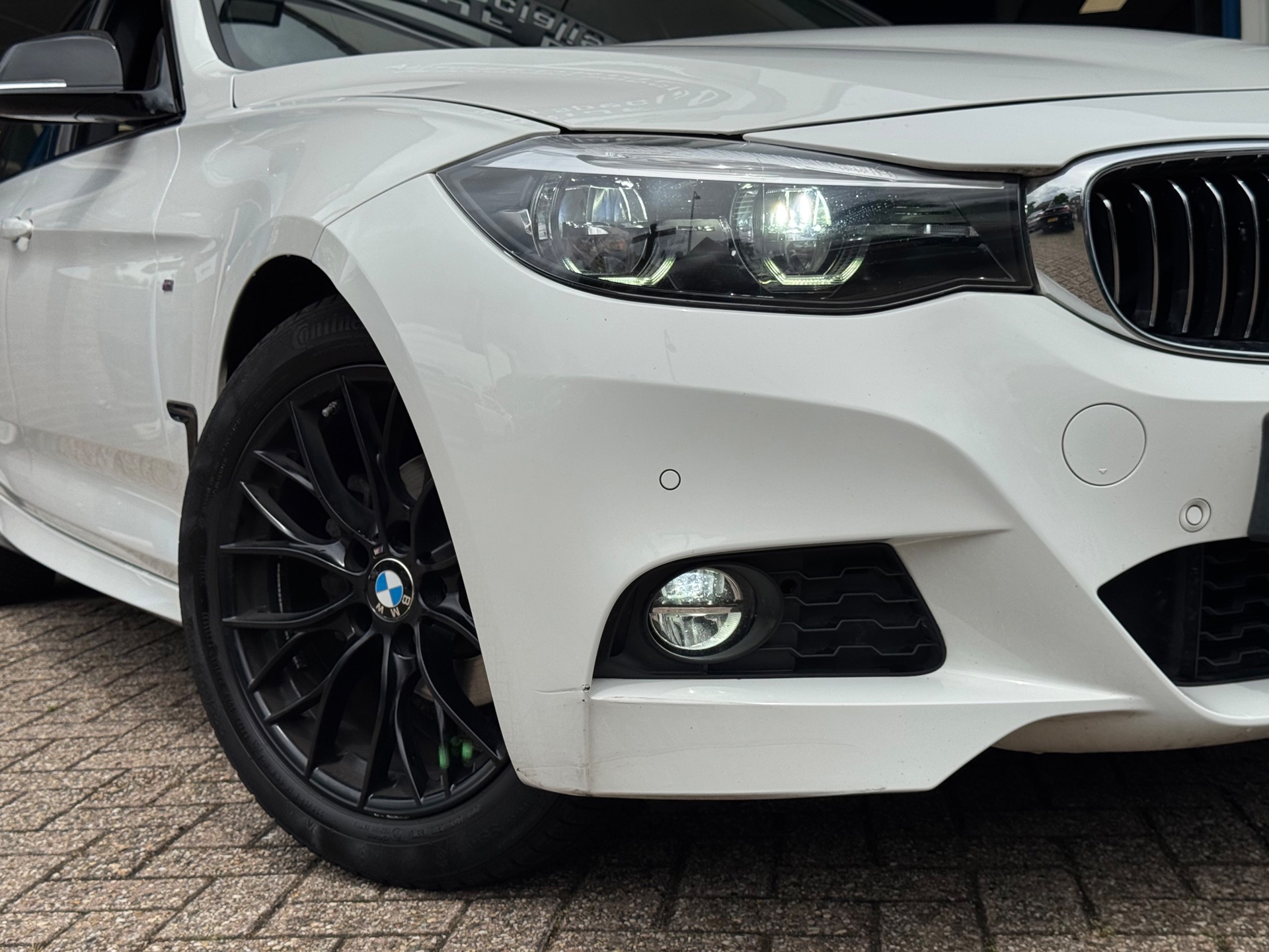 Foto van BMW 320i