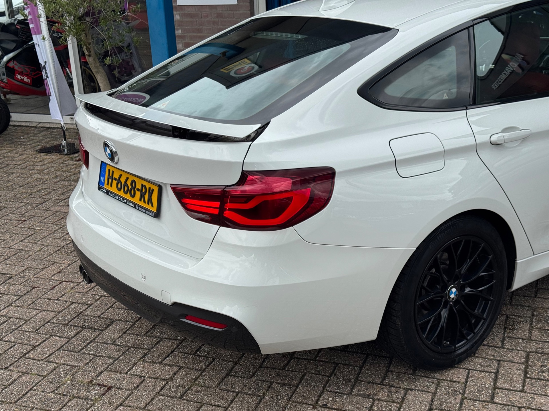 Foto van BMW 320i