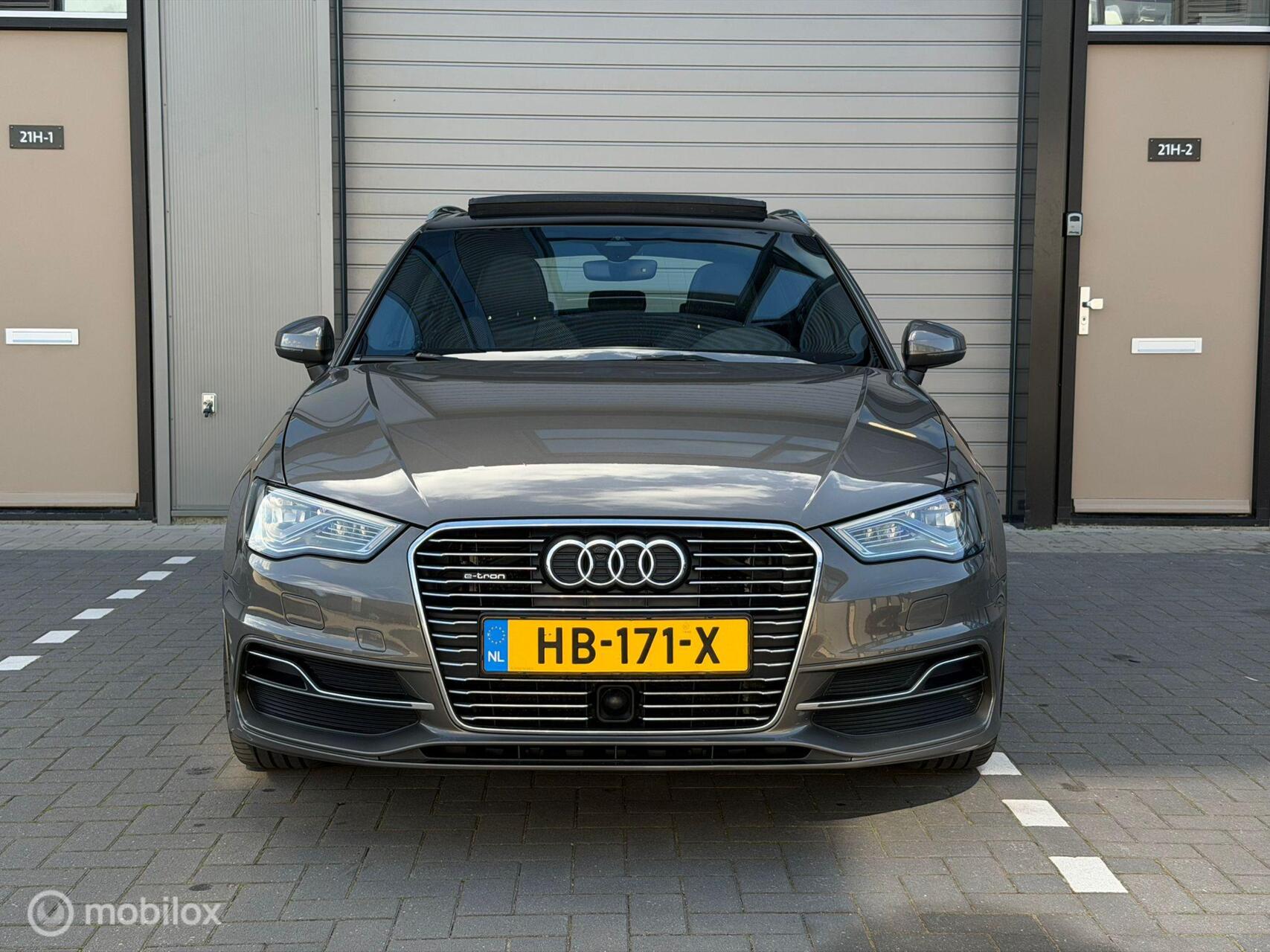 Foto van Audi A3 Sportback E-tron