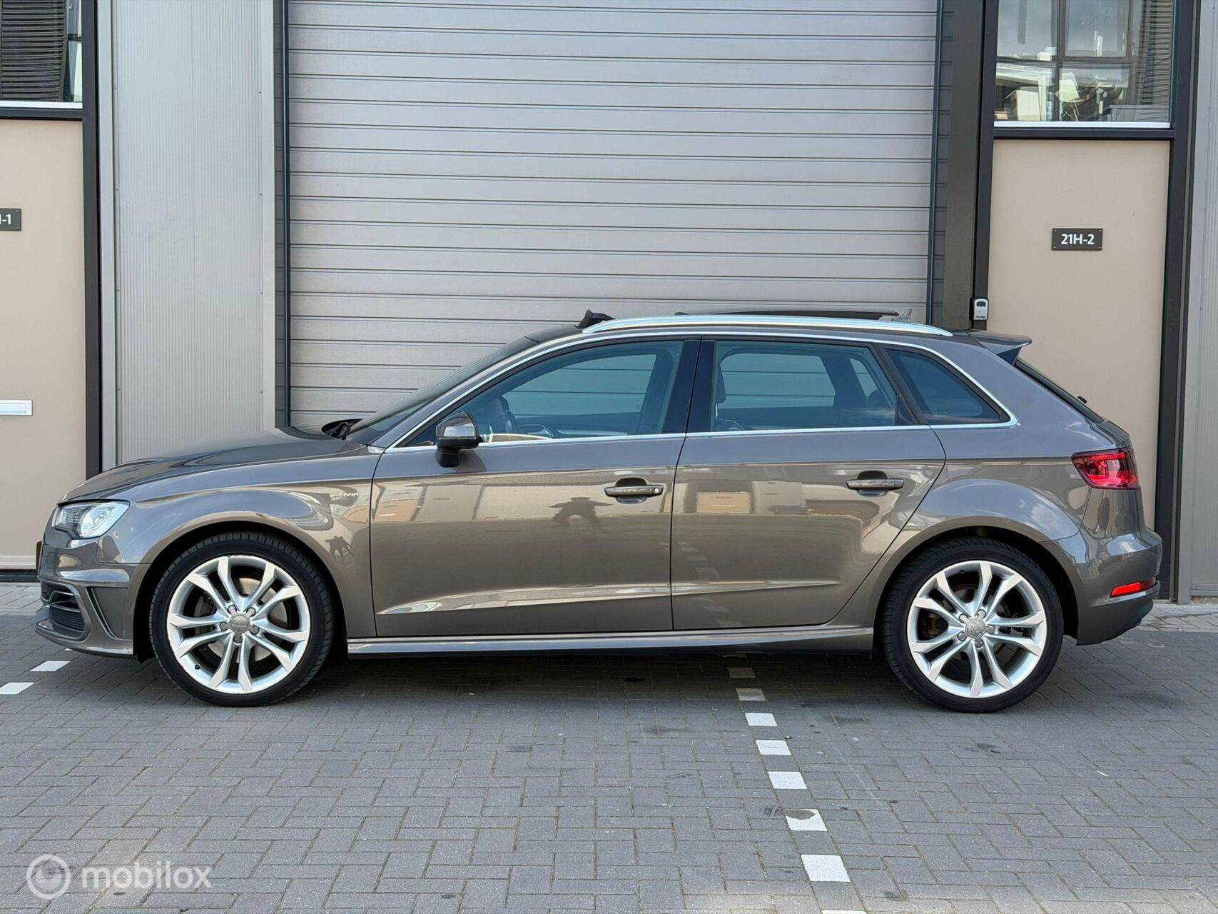 Foto van Audi A3 Sportback E-tron