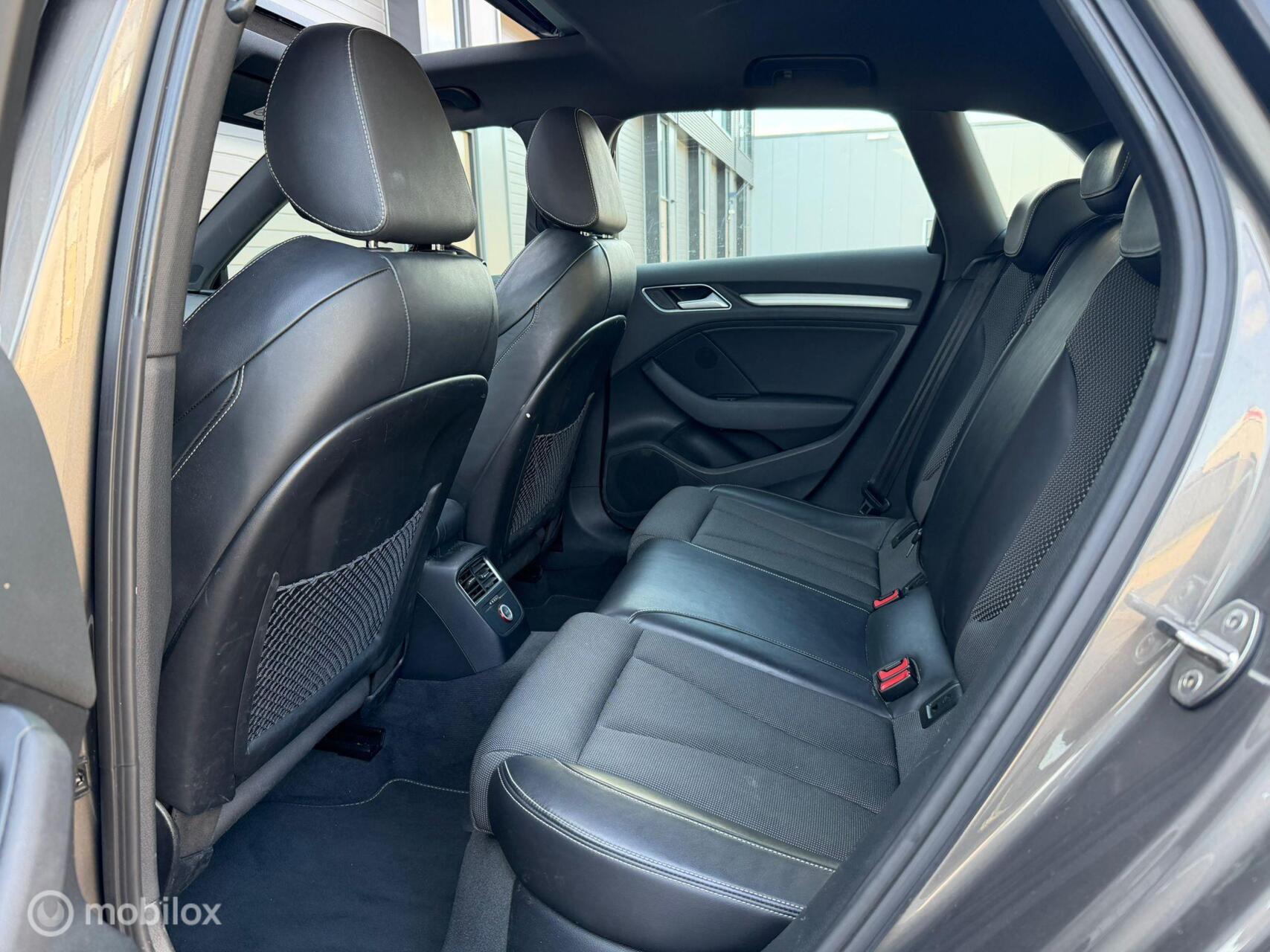 Foto van Audi A3 Sportback E-tron