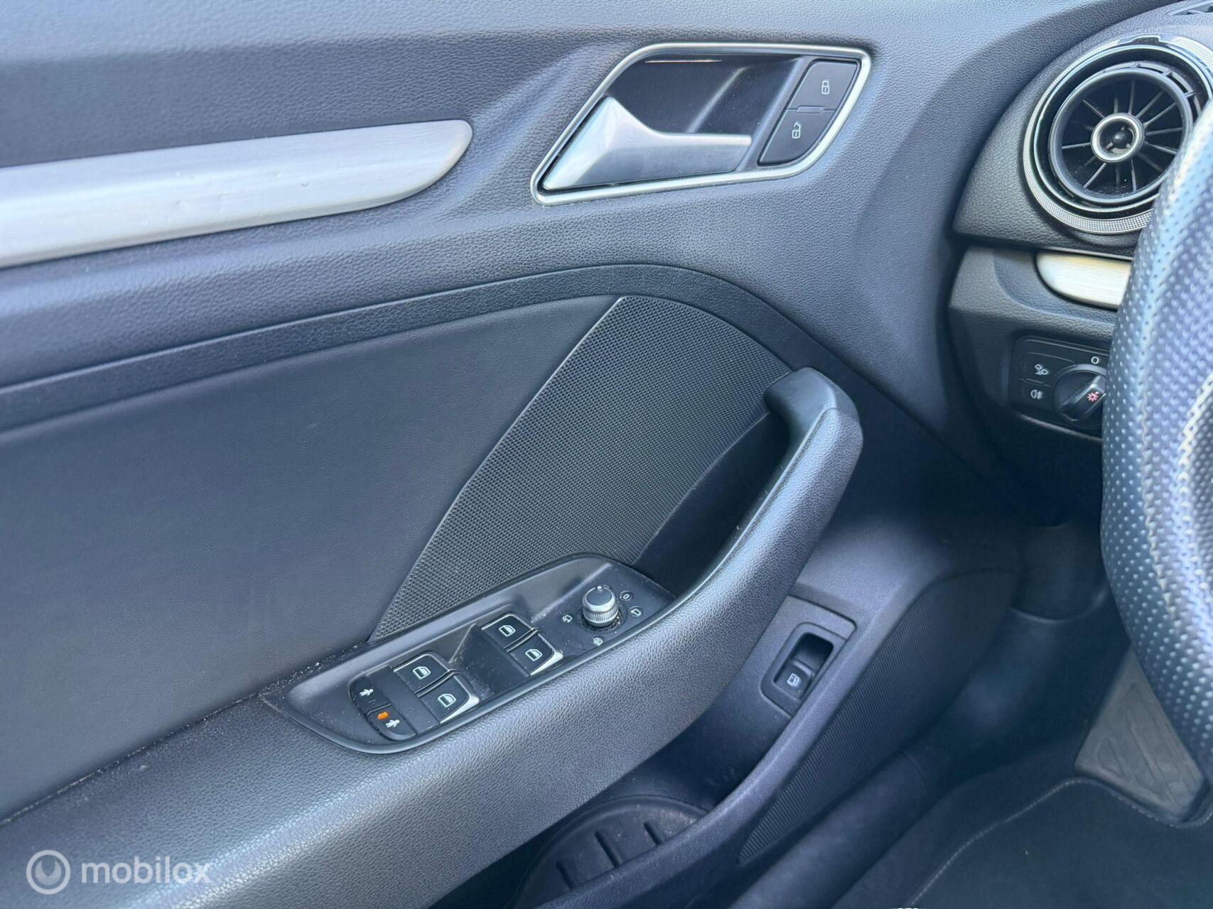 Foto van Audi A3 Sportback E-tron