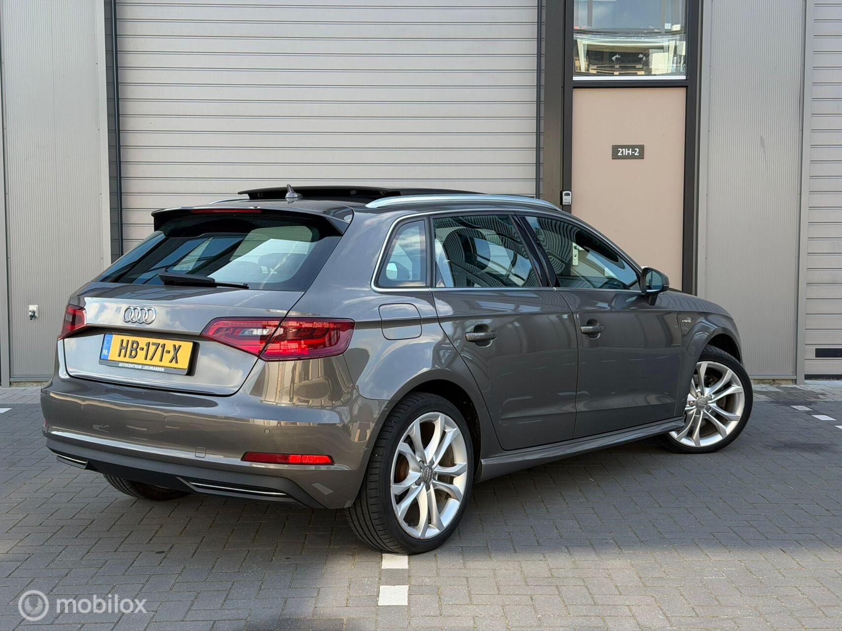 Foto van Audi A3 Sportback E-tron
