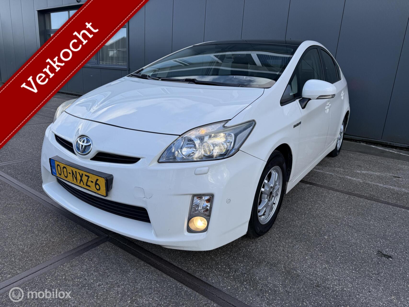 Toyota Toyota Prius 1.8 Dynamic Business 2011 - voorkant