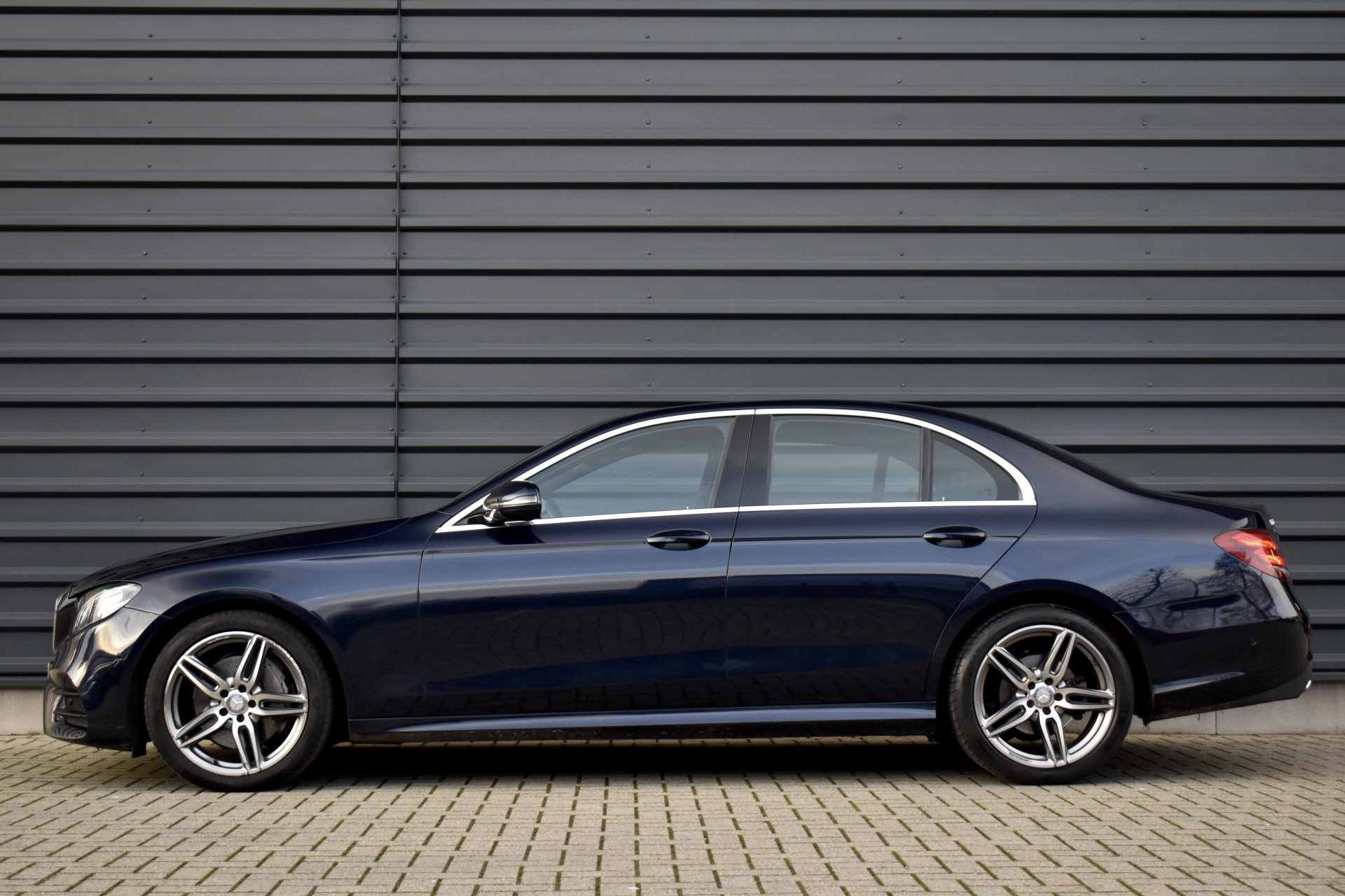 Foto van Mercedes-Benz E 220 D