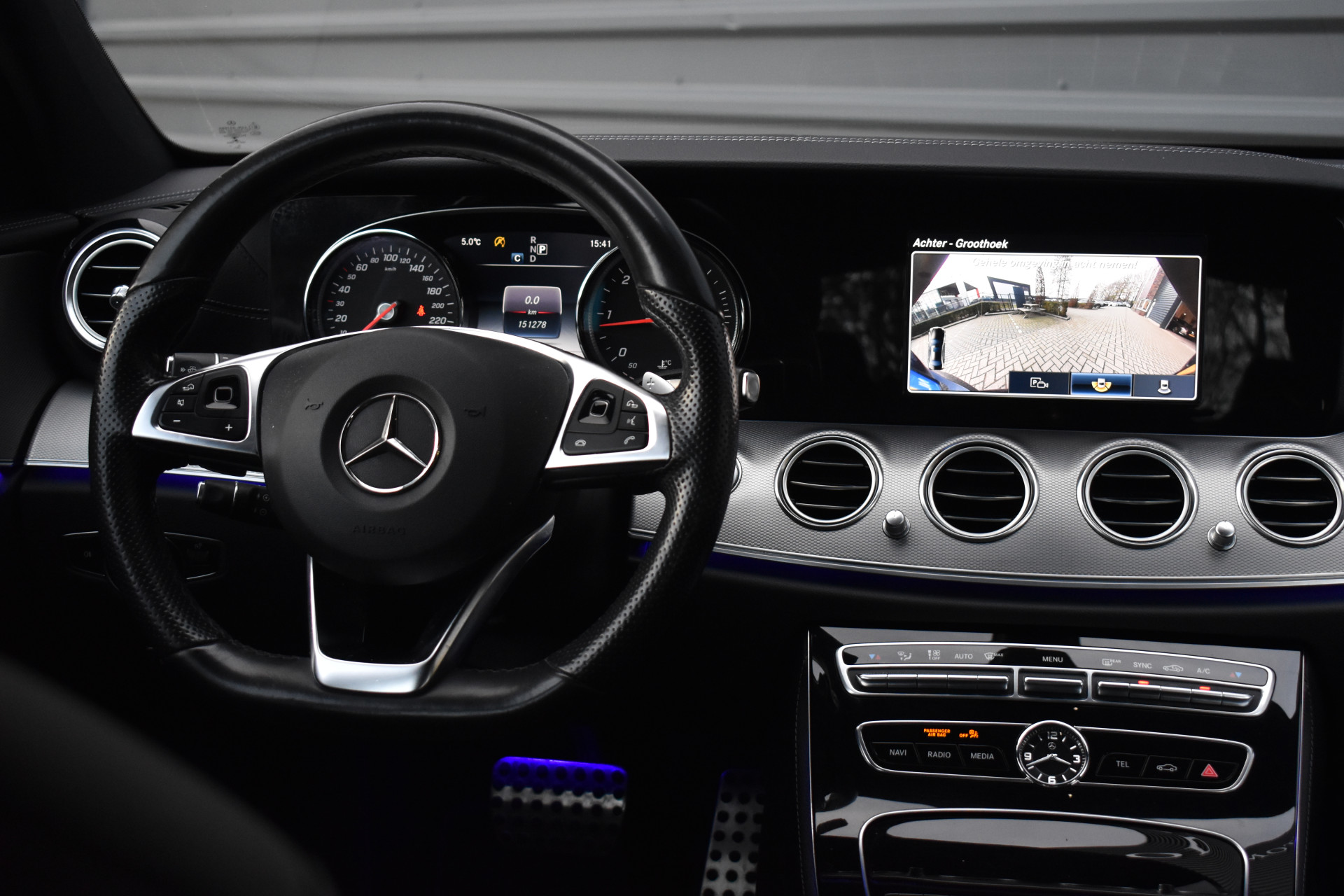 Foto van Mercedes-Benz E 220 D