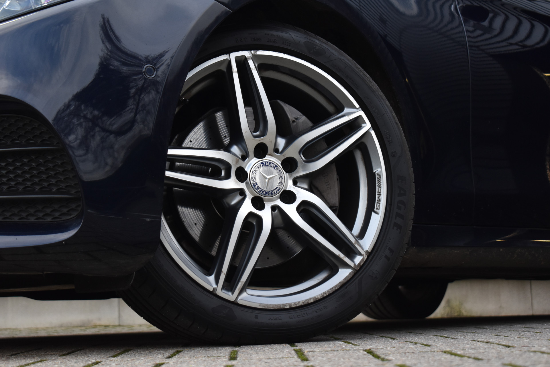 Foto van Mercedes-Benz E 220 D