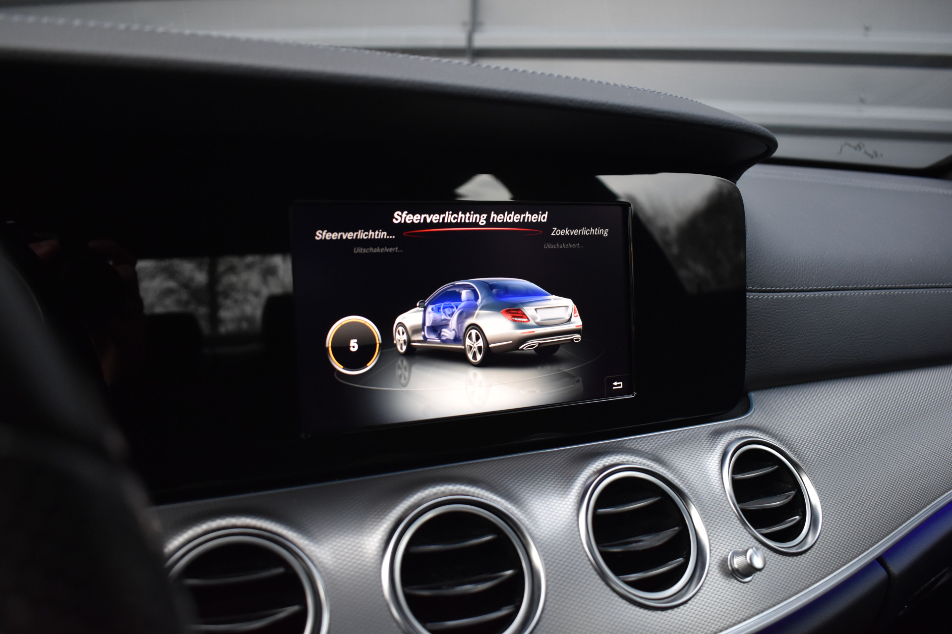 Foto van Mercedes-Benz E 220 D