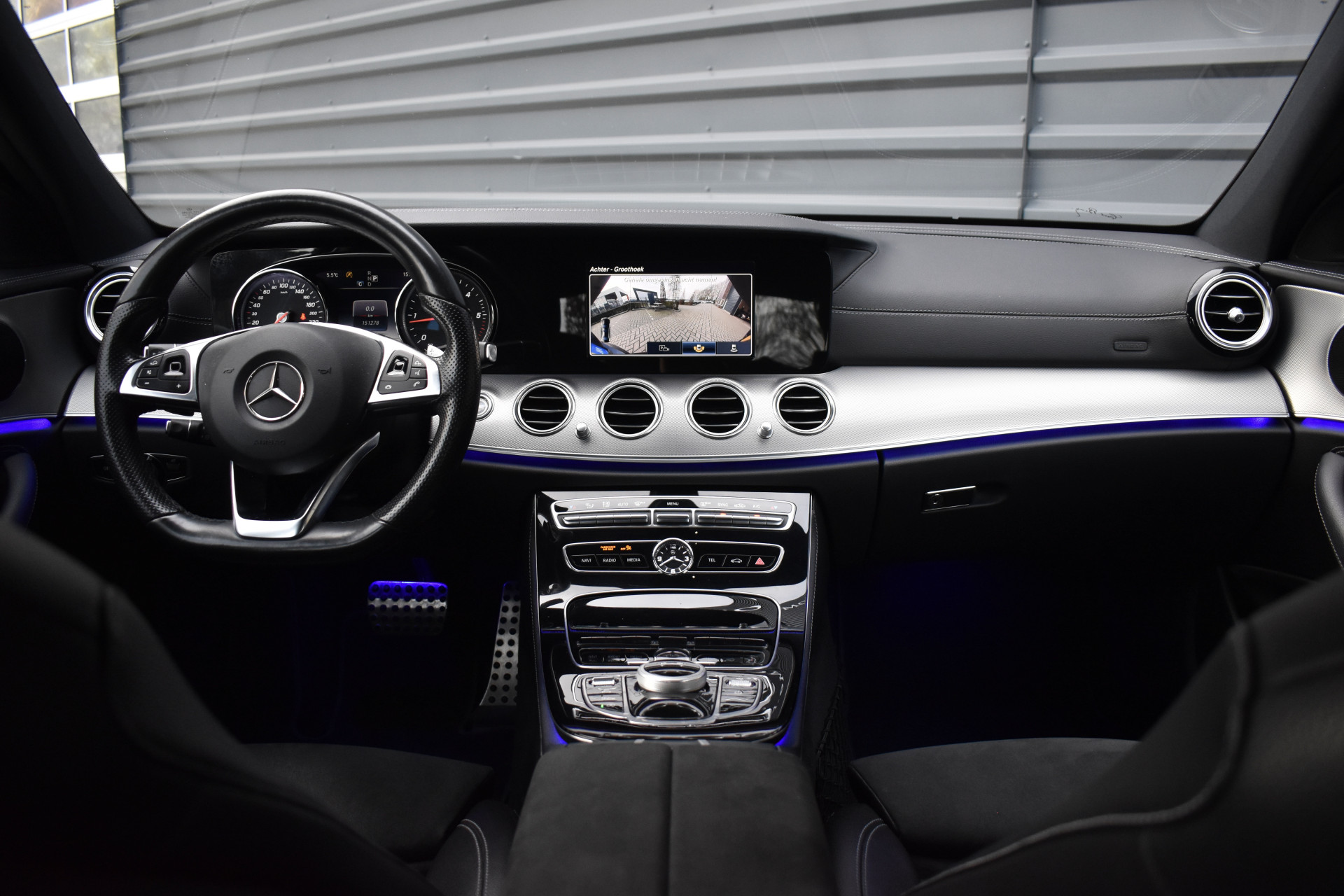 Foto van Mercedes-Benz E 220 D