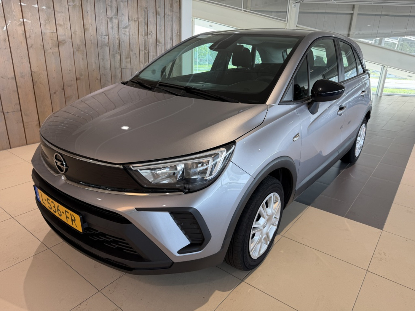 Opel Crossland 1.2 2021 - voorkant