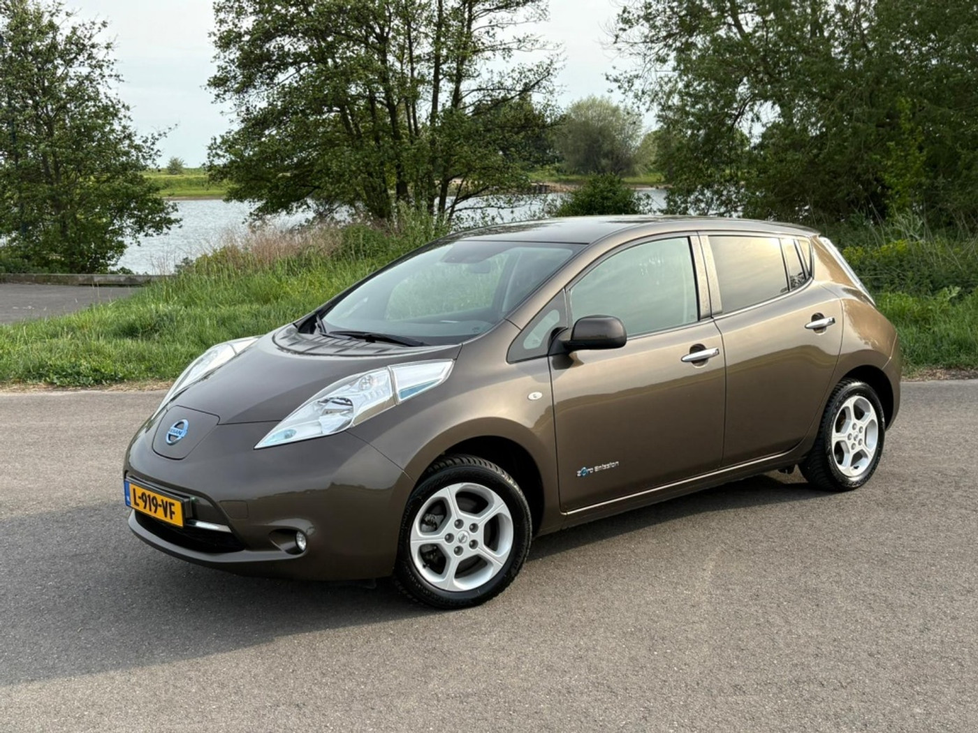 Nissan Nissan Leaf 30kwh Tekna 30 kWh UNIEKE KM Camera Keyless Navi Airco 2016 - voorkant