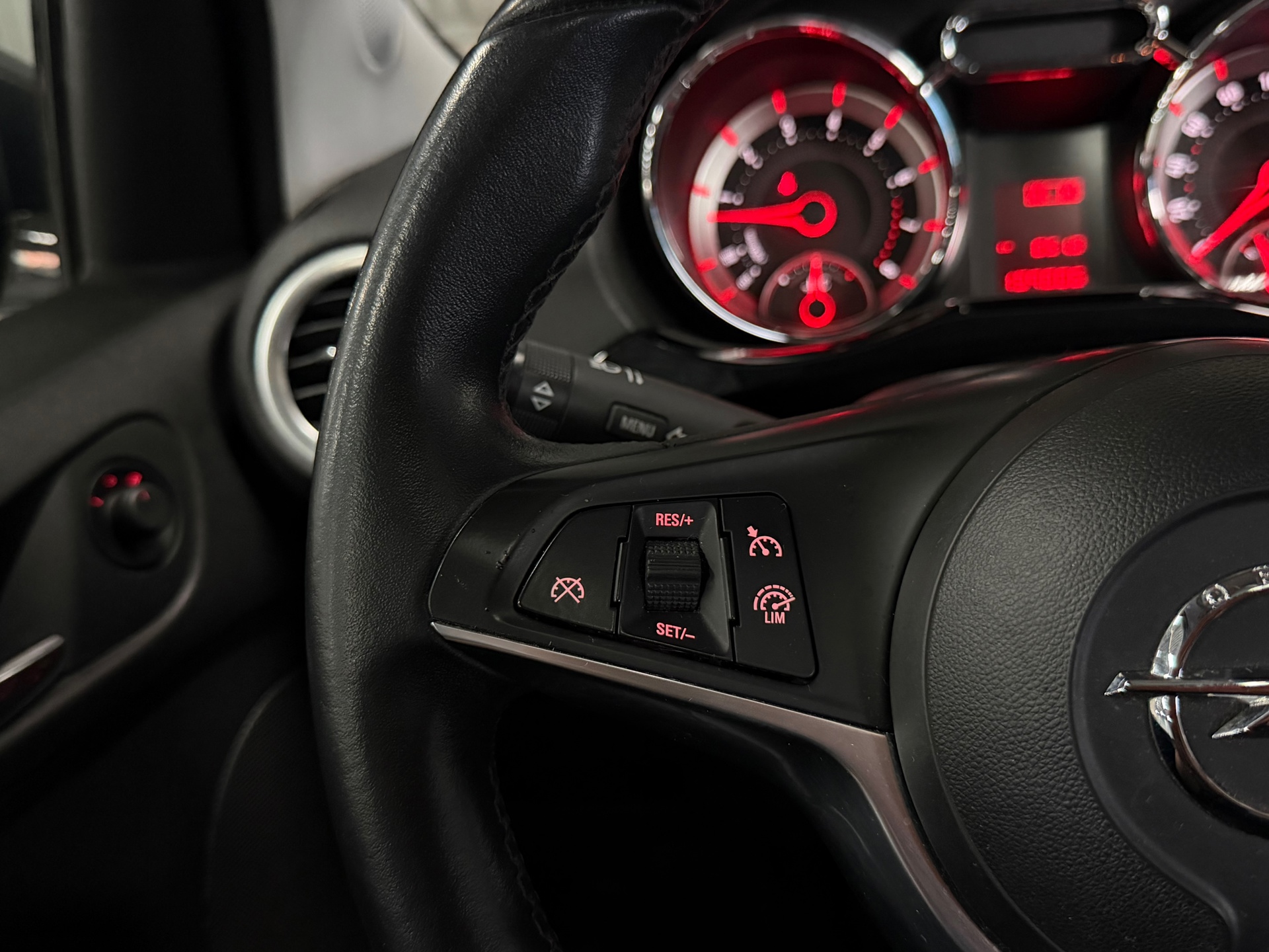Foto van Opel Adam