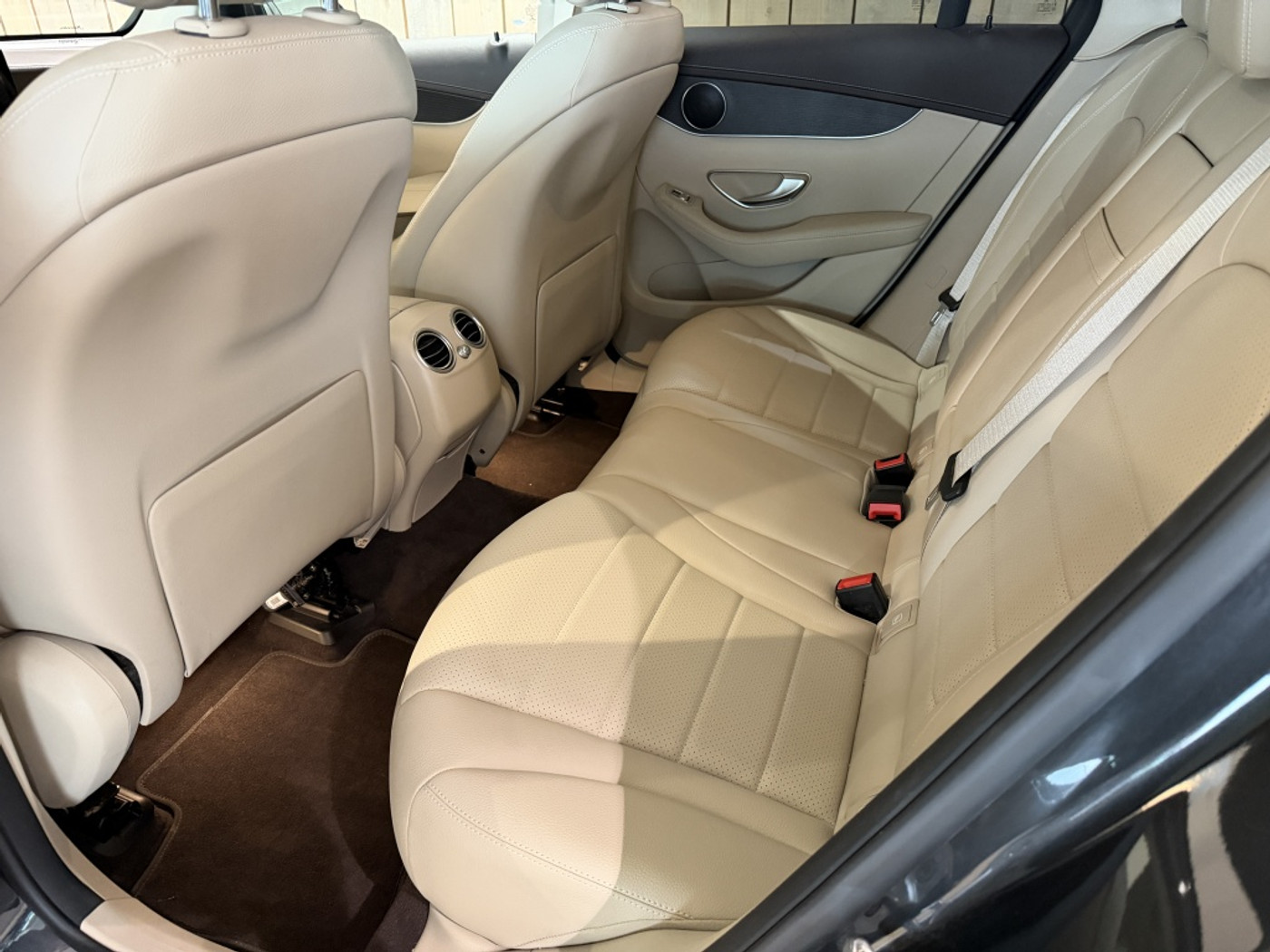Foto van Mercedes-Benz GLC 300 E 4Matic