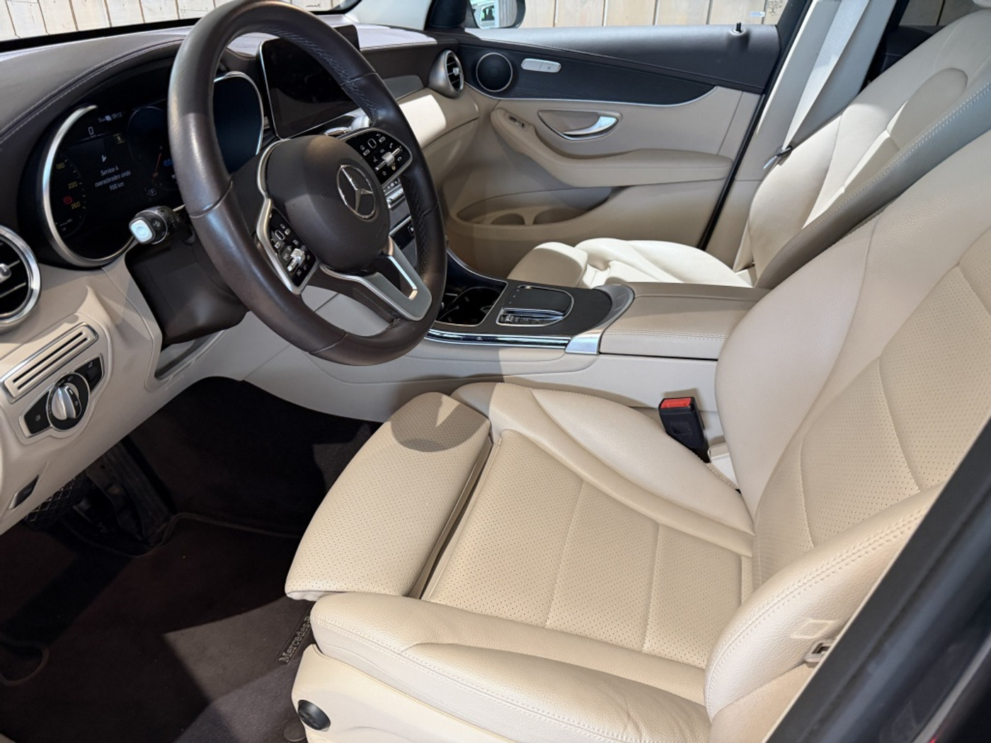 Foto van Mercedes-Benz GLC 300 E 4Matic