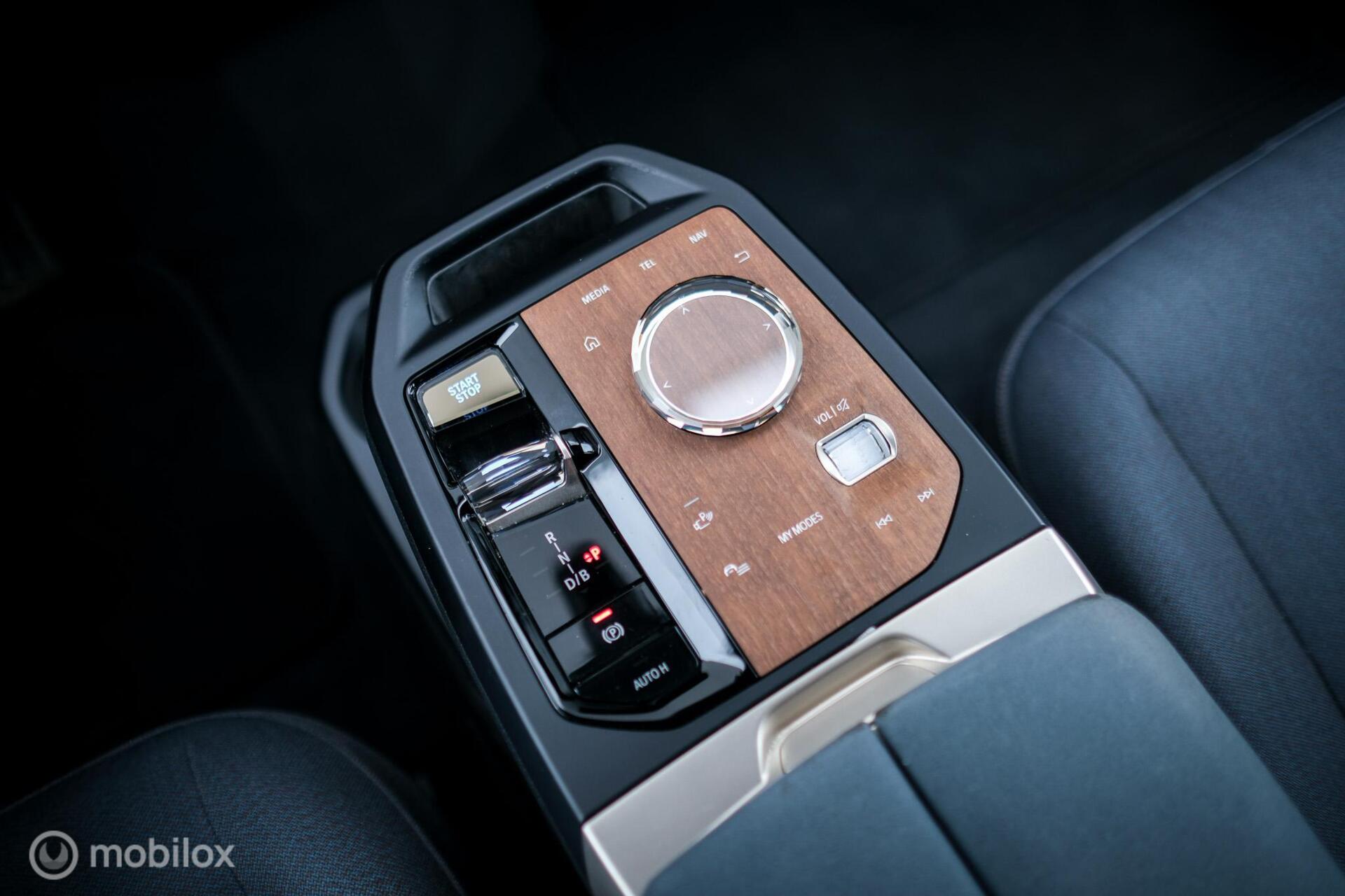 Foto van BMW Ix Xdrive40