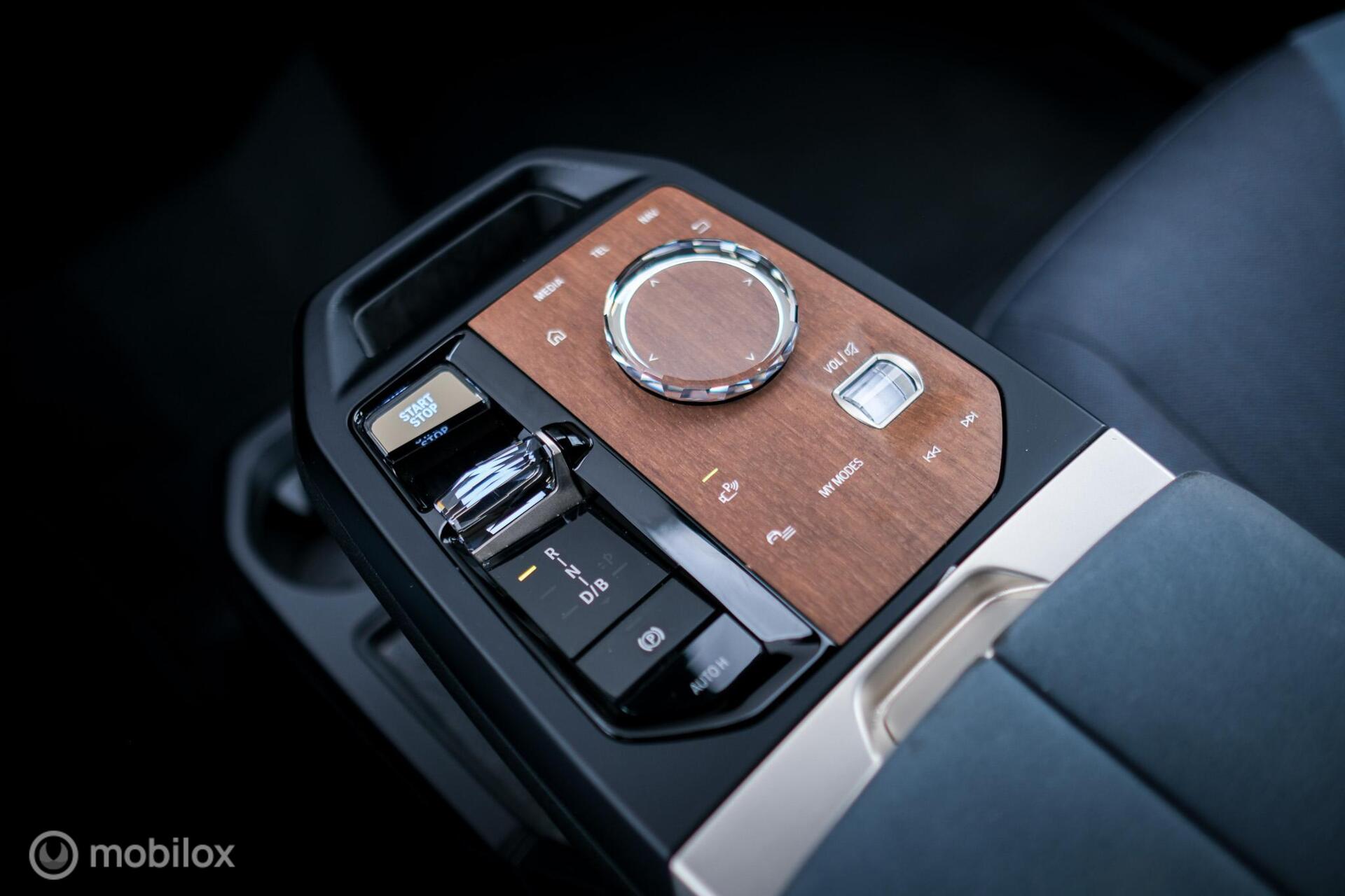 Foto van BMW Ix Xdrive40