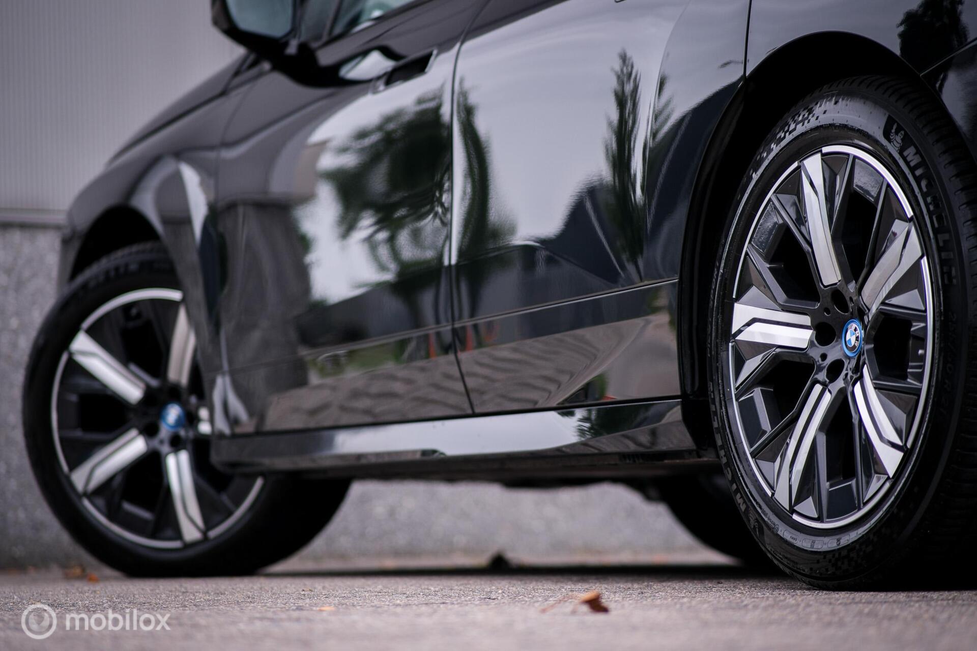 Foto van BMW Ix Xdrive40