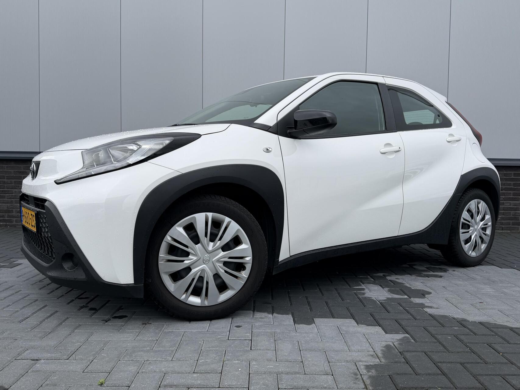 Toyota Toyota Aygo X 1.0 VVT-i MT Play 2023 - voorkant