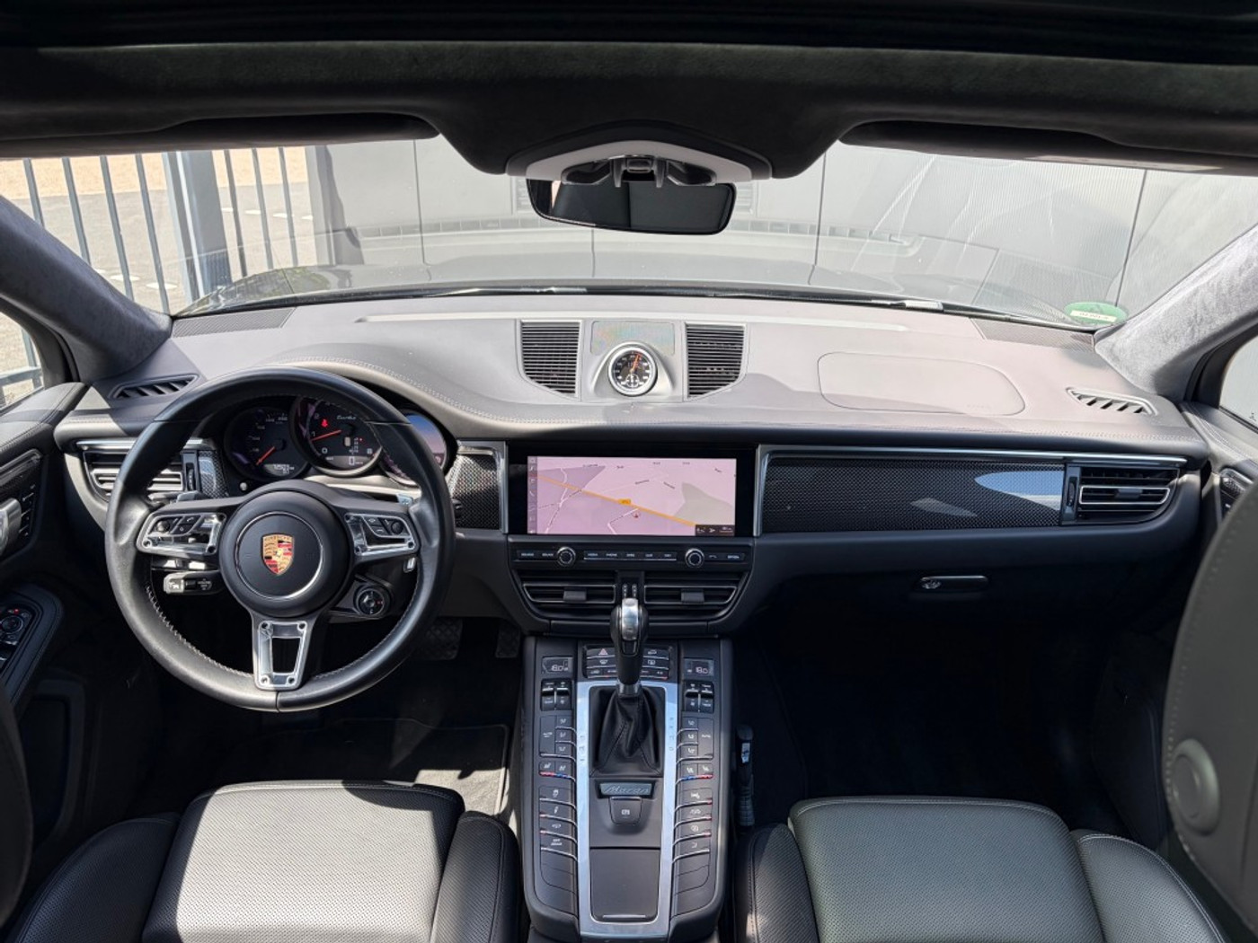 Foto van Porsche Macan Turbo