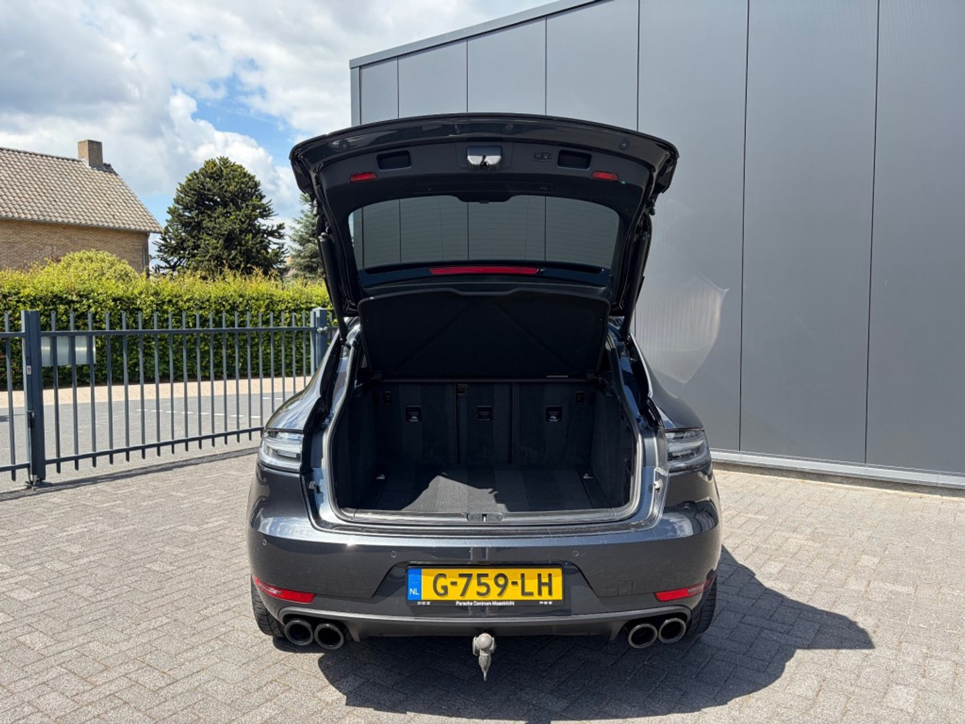 Foto van Porsche Macan Turbo